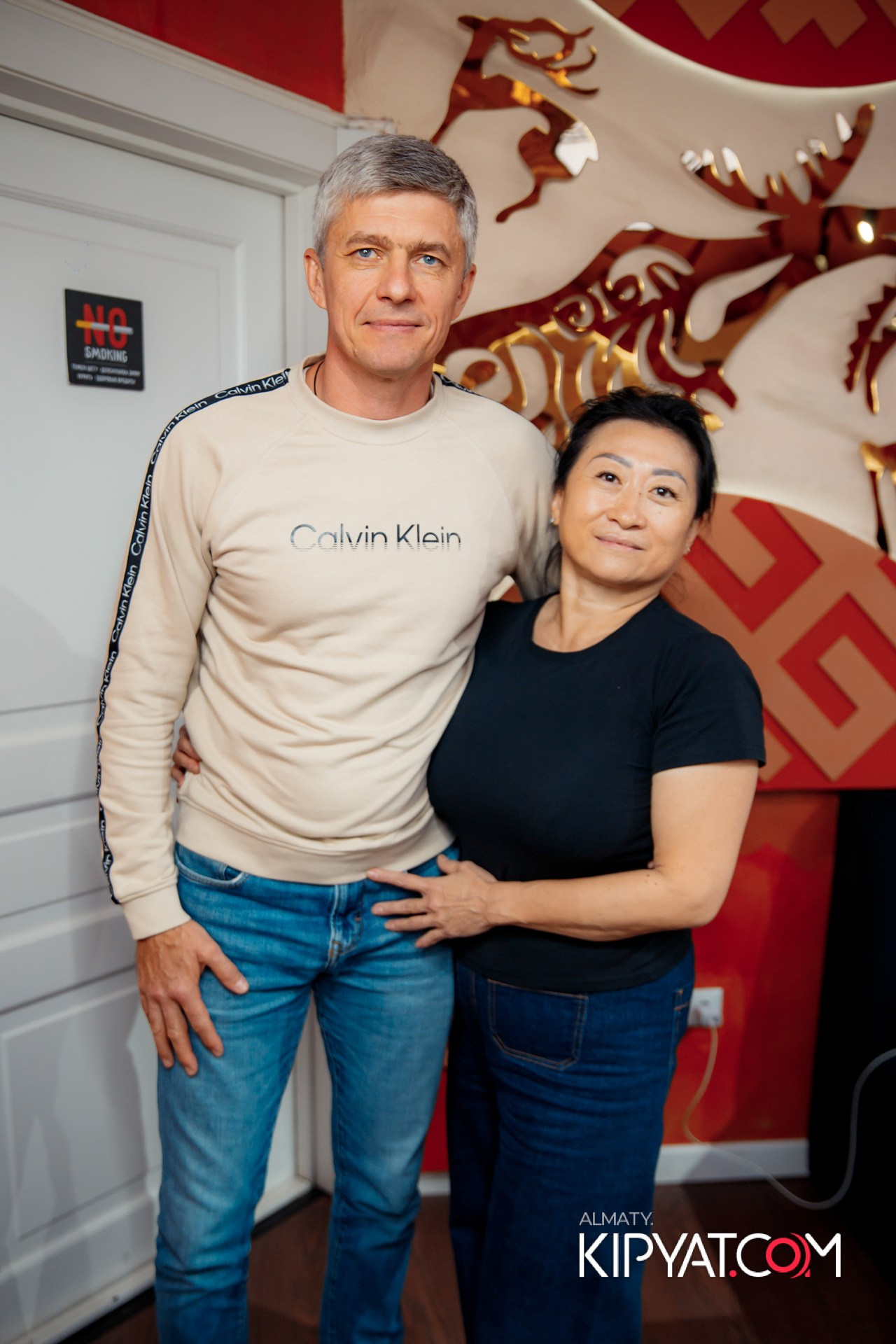 Ухо и Медведь на Гагарина. КИПЯТКОМ АЛМАТЫ!