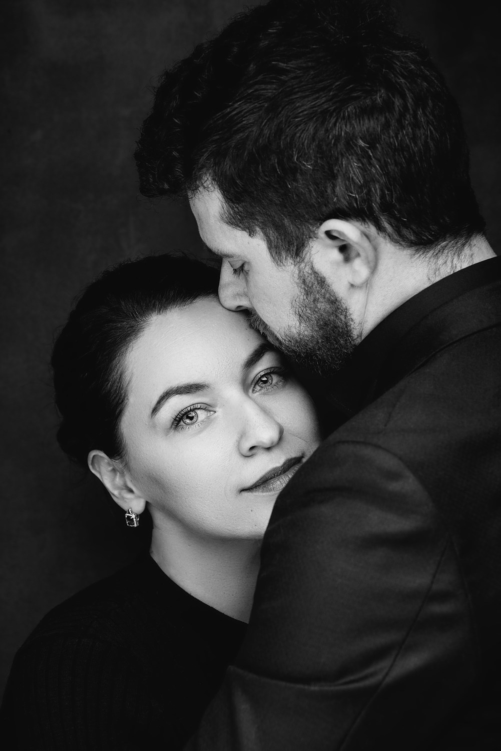 U-ray: Художественный чёрно-белый портрет. U-ray