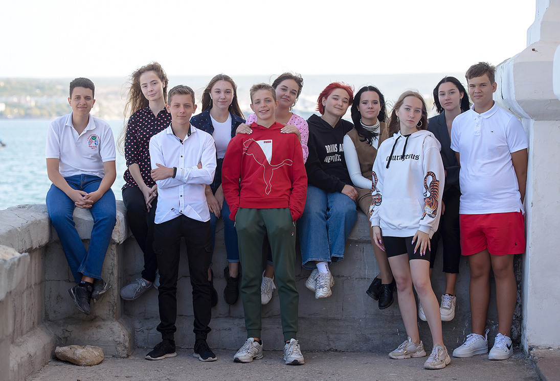 выпускной альбом, выпускные альбомы,  Севастополь, в Севастополе, виньетка, общая фотография класса, фотосъемка утренников, фотосъемка в детском саду, фотограф на выпускной, фотосессия в школе, в детском саду, подготовка ЕГЭ Севастополь, ОГЭ Севастополь, фотограф на 1 сентября