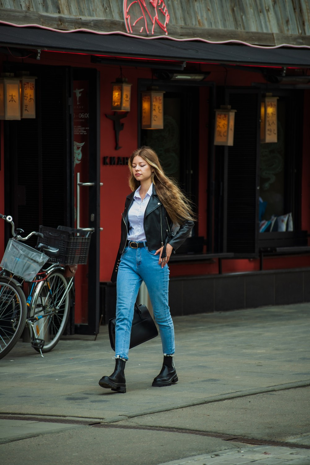 Екатерина на Патриках. Фотограф и дизайнер в Москве Екатерина Лобачева