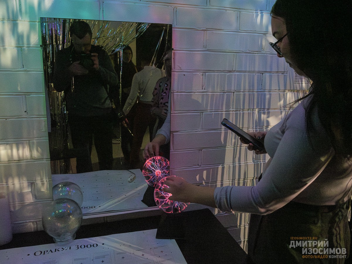 Открытие выставки «23:59» в Конторе пароходства