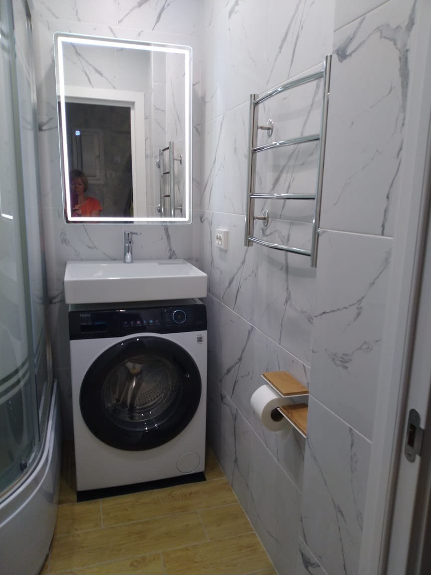 Ванная комната (ул. Короленко д. 73). Ремонт санузла, туалета, ванной под ключ в Казани. Укладка плитки