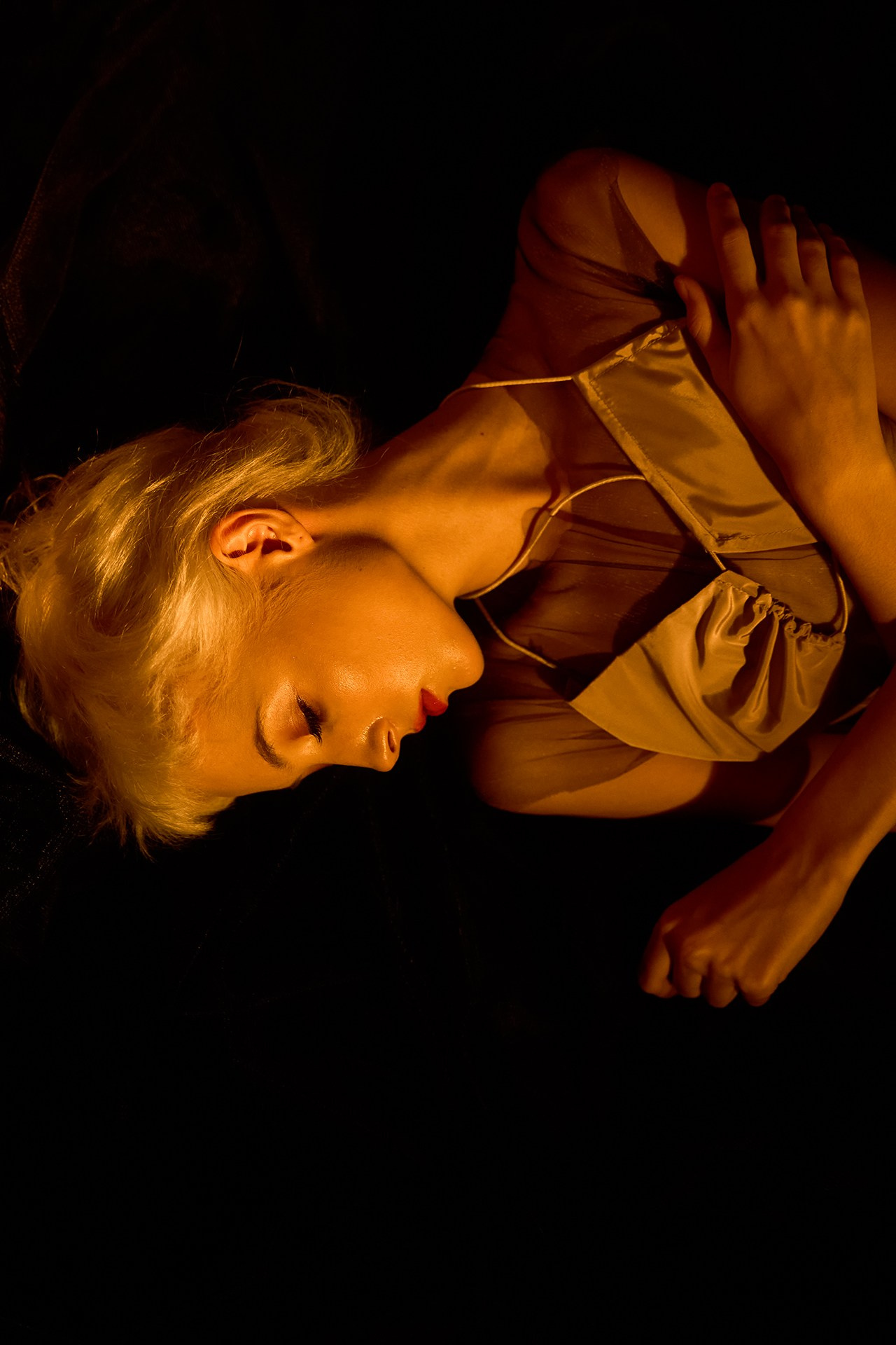 Dark. Фотограф Ольвия Капранова в Москве и московской области