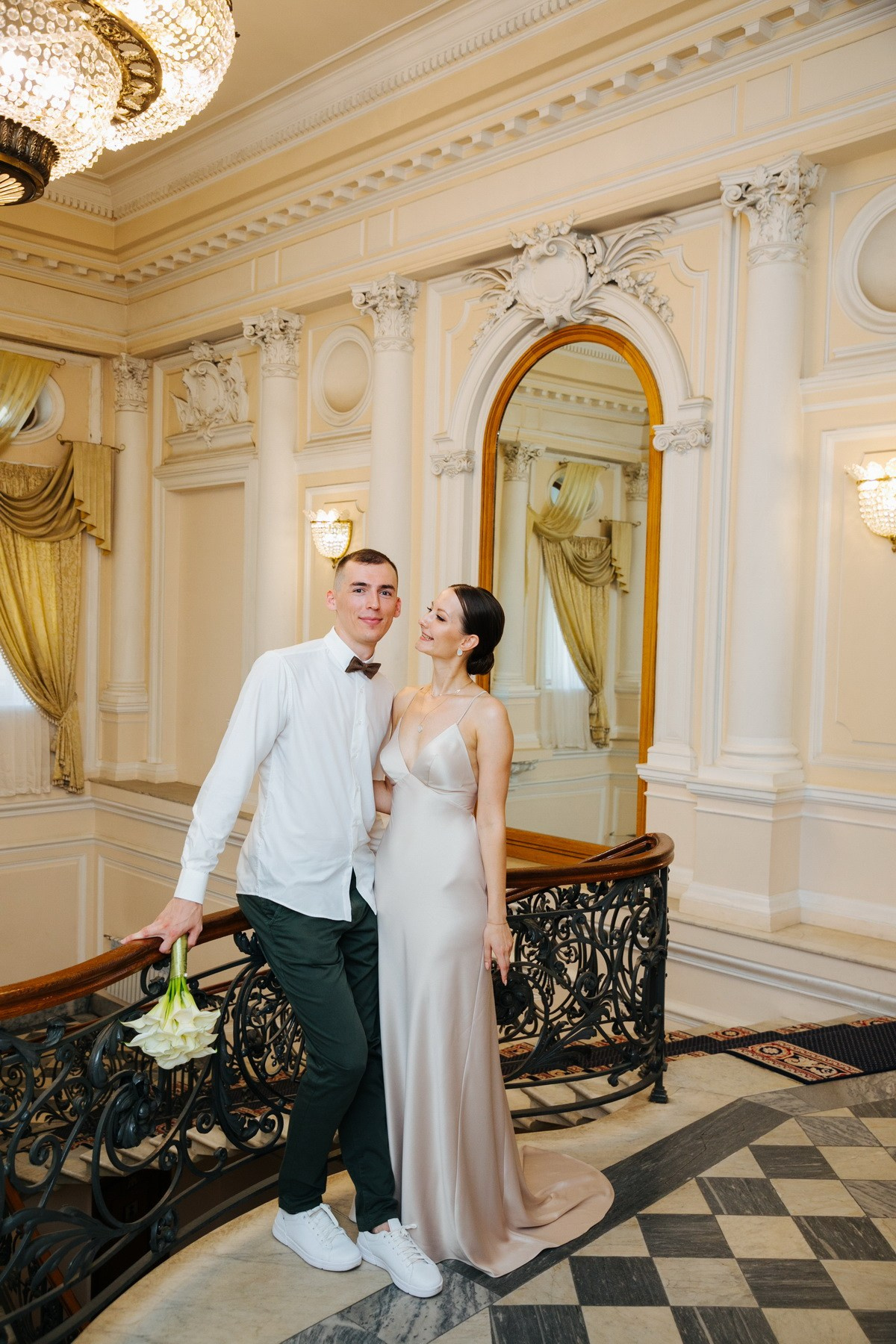 свадебная церемония, свадебный день, свадебное платье, свадебный банкет, свадебный фотограф, свадебная флористика, свадебный торт, свадебные традиции, свадебный декор, свадебная музыка, свадьба в стиле, свадебный салон, свадебные аксессуары, свадебный тост, свадебный ритуал, свадебные украшения, свадебный персонал.