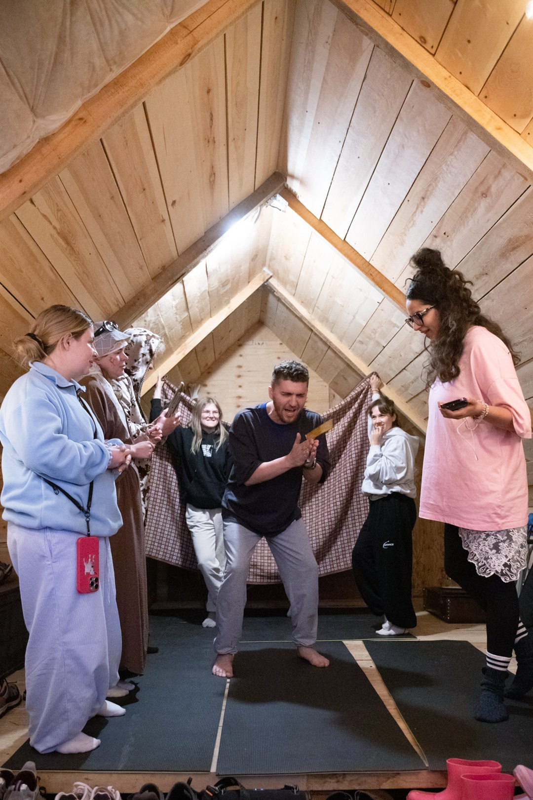 Лето 2025 домики. 1642 — первый лагерь для взрослых на Байкале