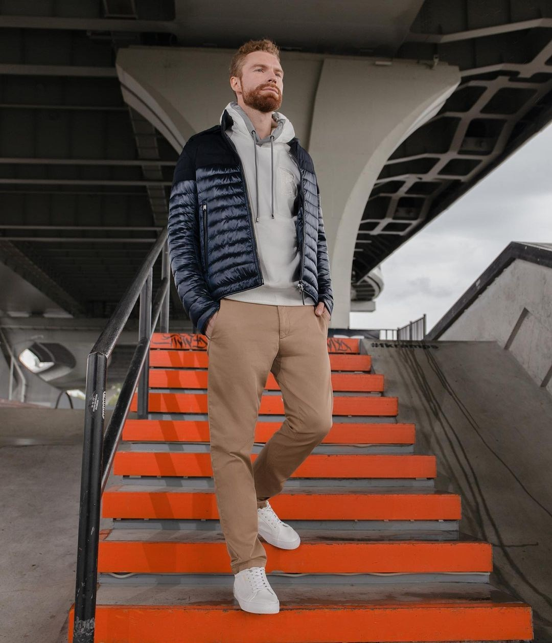 Никита, 187 см, 48-50 р-р. KED Production — продакшн из СПб. Создаём фото, видео и контент, который помогает брендам и селлерам продавать больше