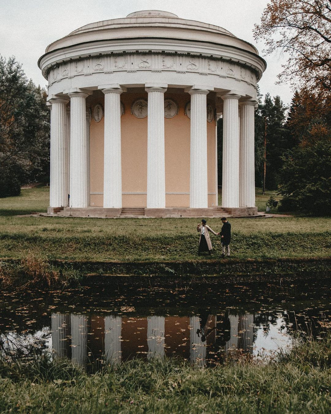 Парные. Честные истории о жизни города и его людях