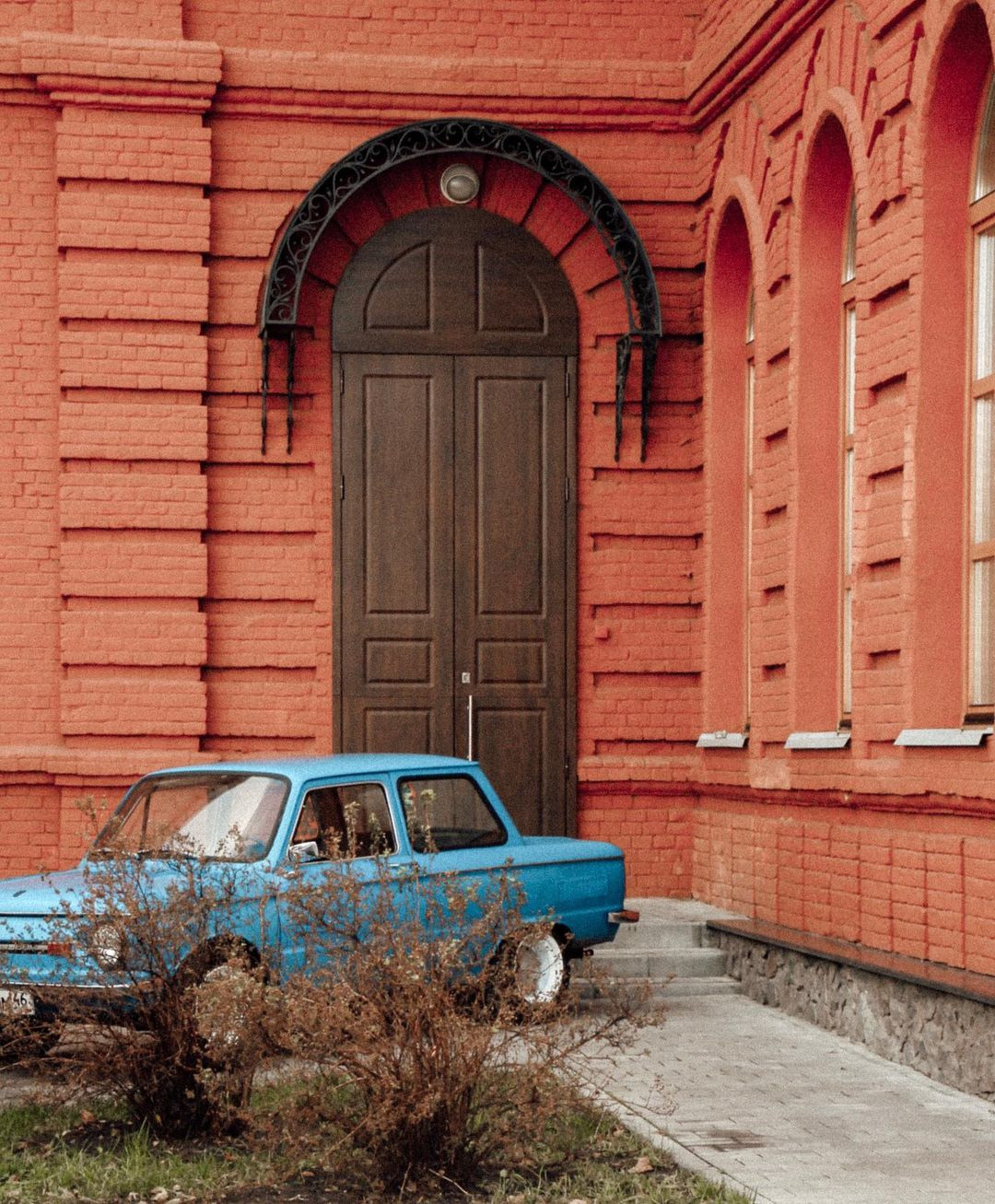 Старооскольский театр имени Б. И. Равенских. Спектакль «Аленький цветочек». Честные истории о жизни города и его людях