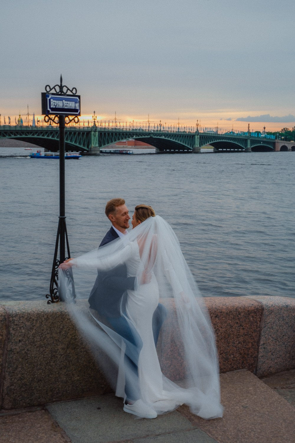 Камерная свадьба в Петербурге. Семейный, портретный и свадебный фотограф в Санкт-Петербурге и Москве