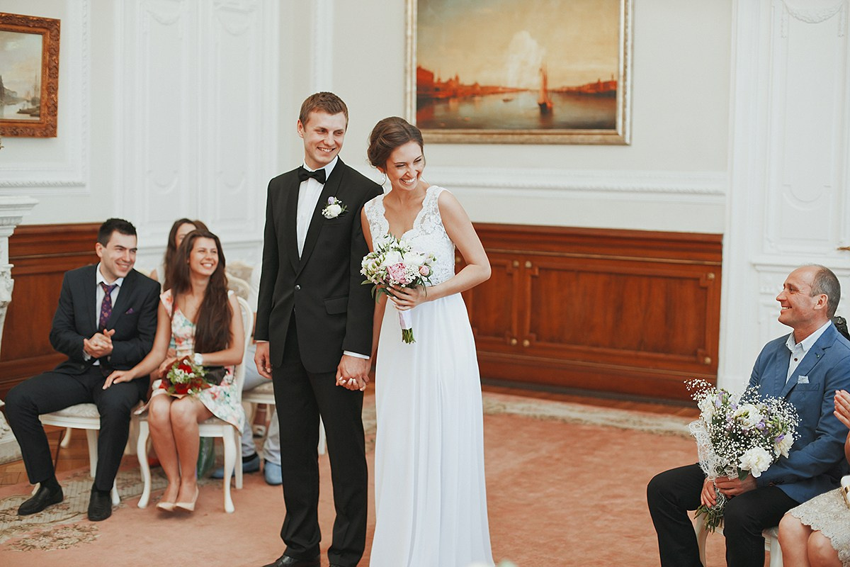 Фотосессия свадебной регистрации, фотограф Денис Шмигирилов, фотограф на свадьбу, свадебная регистрация, свадебные кольца купить, букет невесты магазины, прическа на свадьбу, свадебный визажист, аренда машины на свадьбу