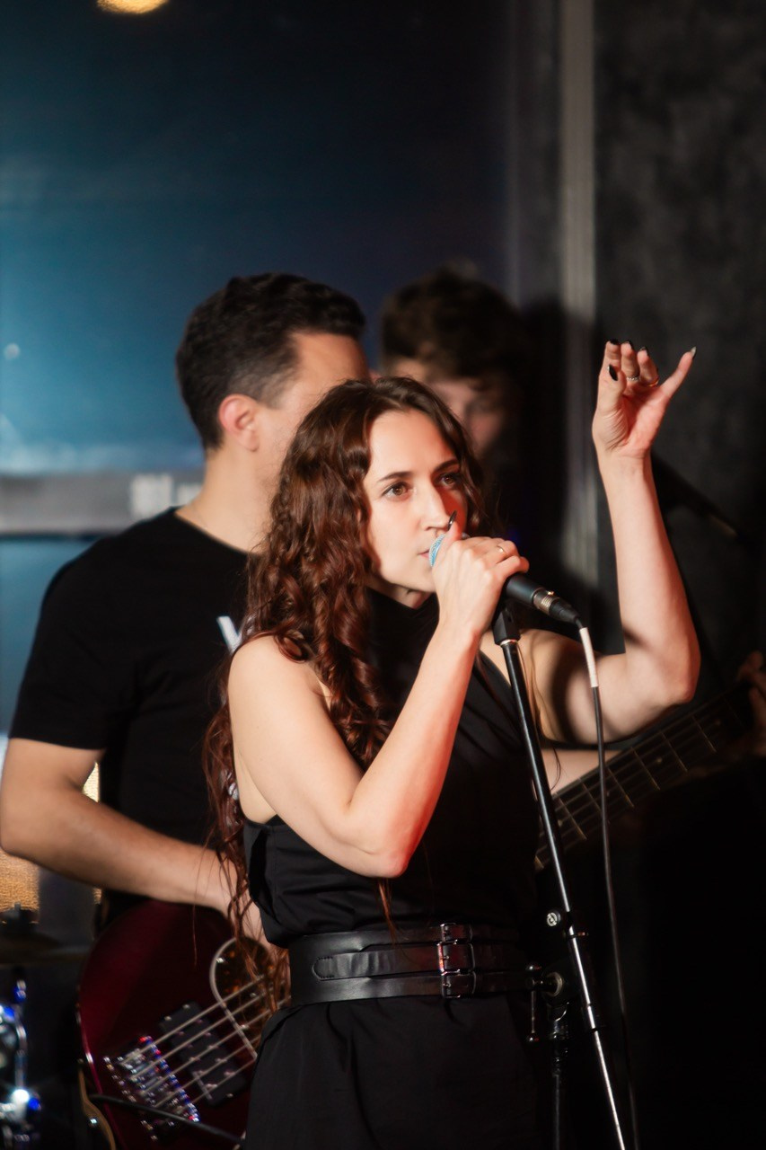 LЮSTRA bar 10.12.2025. Московская кавер-группа BankBand