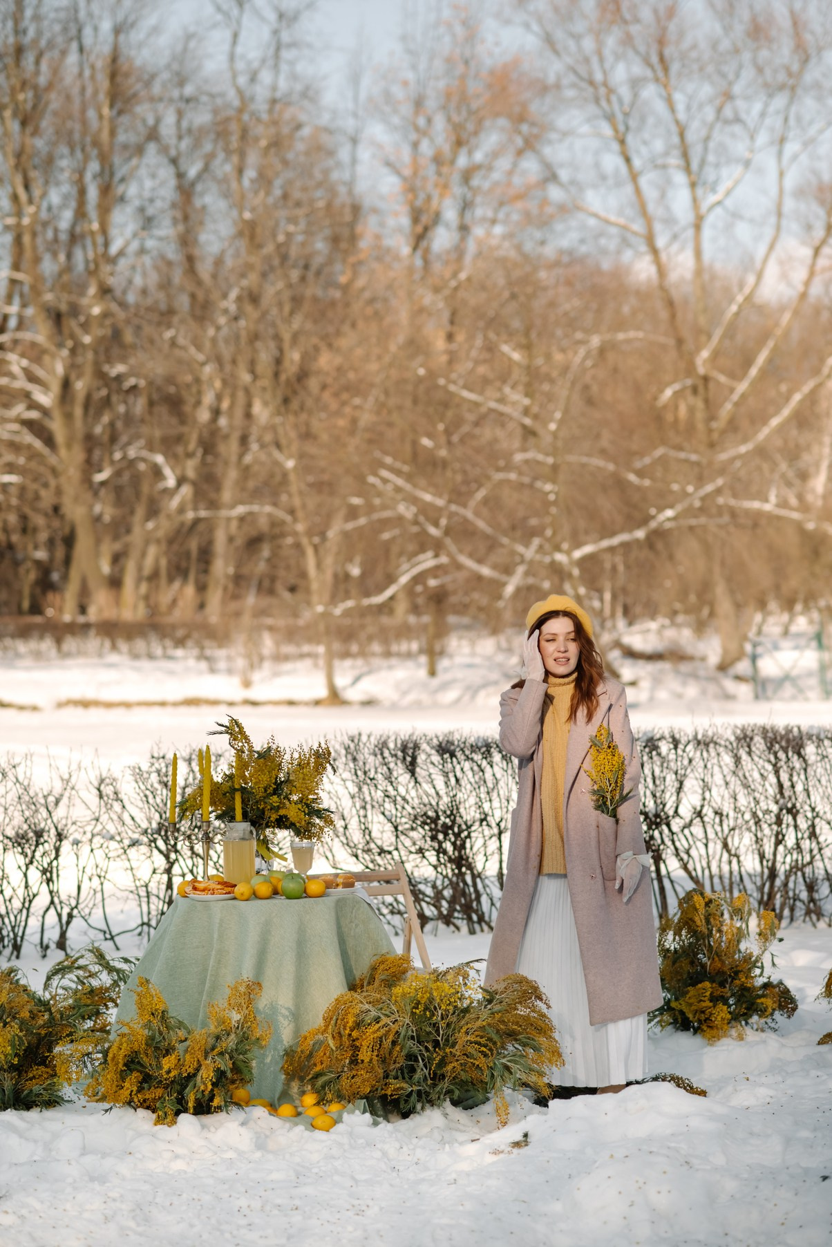Анастасия с мимозой. Свадебный и сеейный фотограф в Санкт-Петербурге Елена Худякова