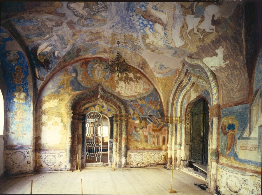 Успенский собор, северная галерея Кирилло-Белозерского монастыря