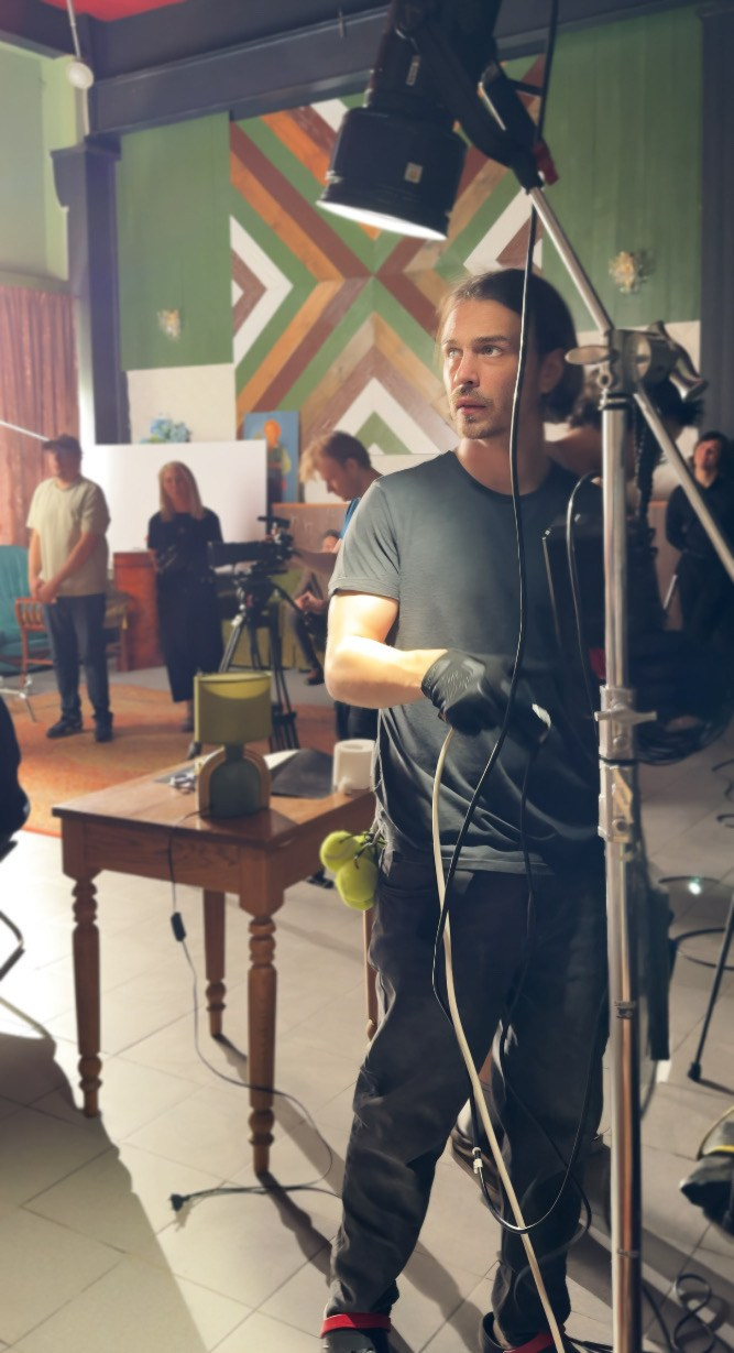 Режиссер Арсений Ганчуков, полный метр «Московские твари». Фотограф, оператор и рилсмейкер в Москве — Ася Палагута