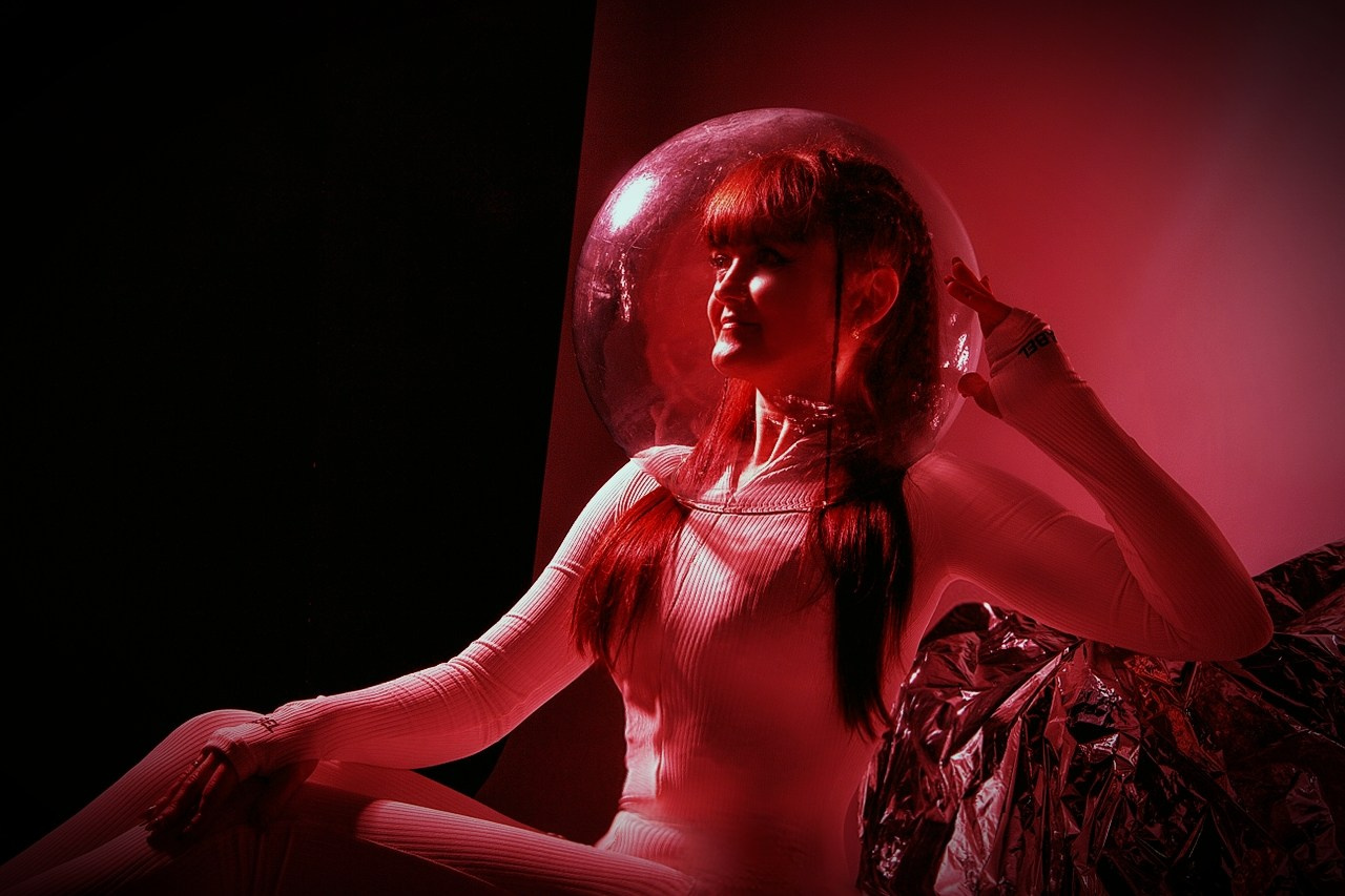 Елена со стеклянным шаром…. Творческая, семейная Фотосъемка ДоброДарова Елена Омск