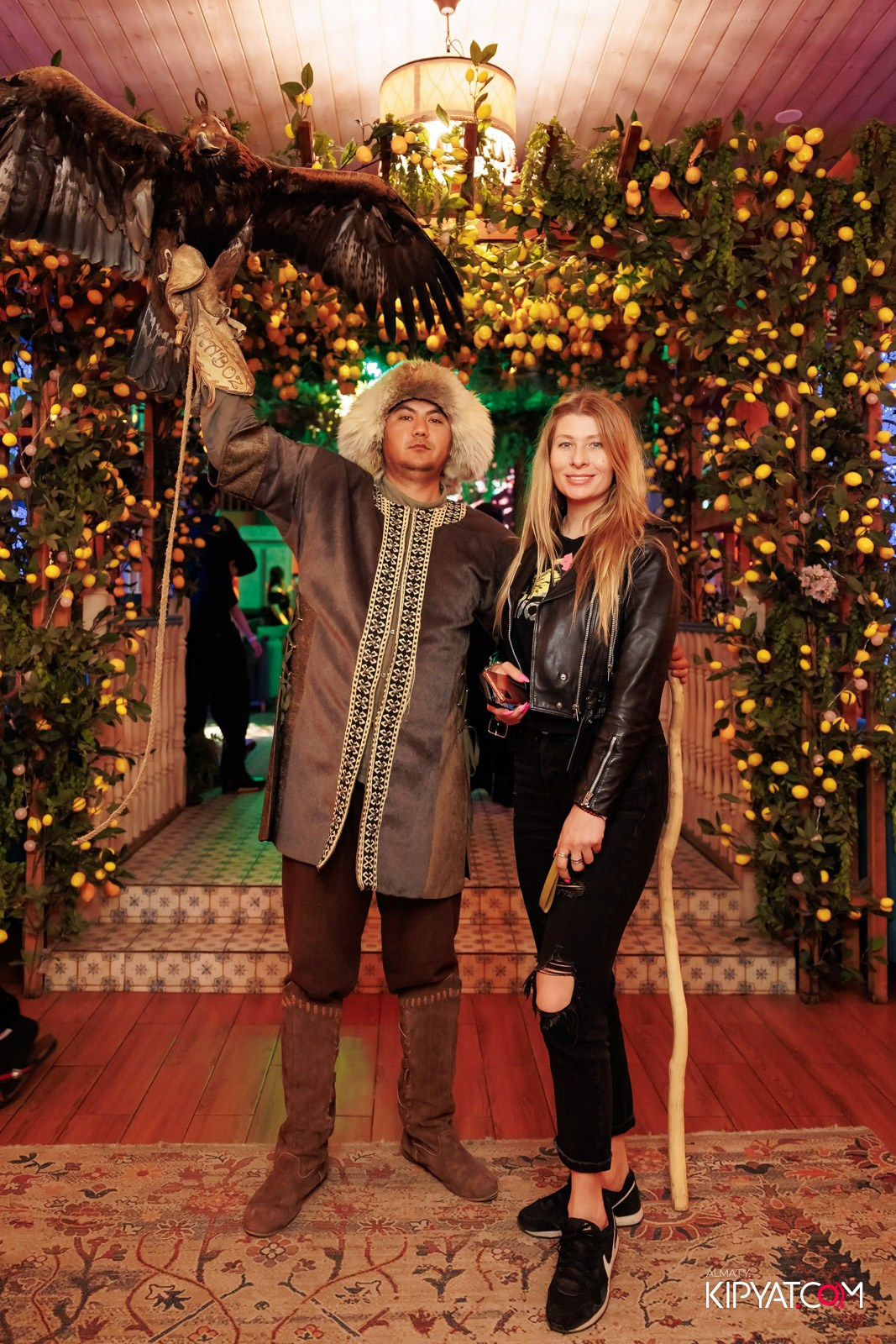 ГРУЗИНСКИЙ ДВОР НА КАБАНБАЙ БАТЫРА. КИПЯТКОМ АЛМАТЫ!