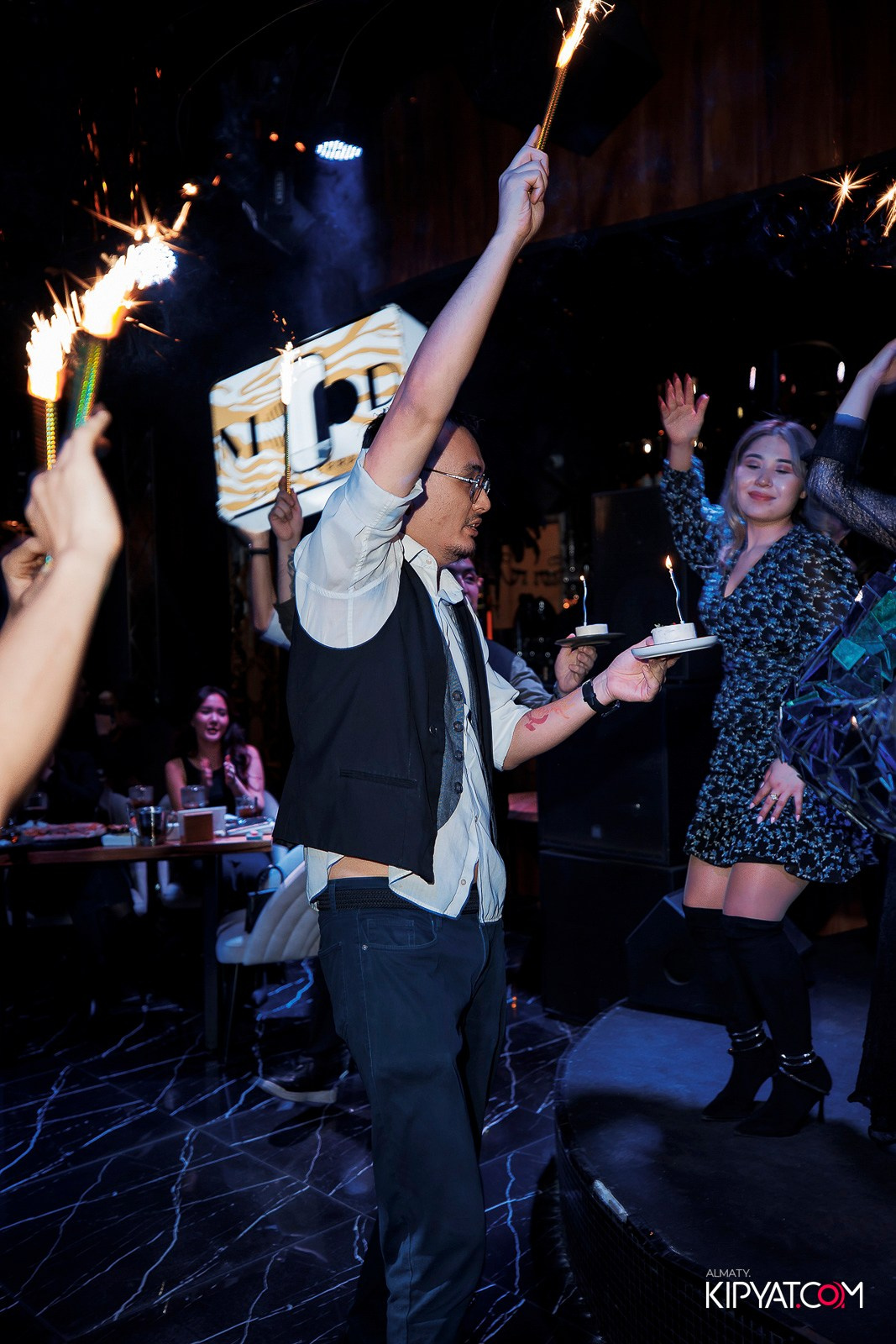 MOOD KARAOKE & TERRACE. КИПЯТКОМ АЛМАТЫ! Фотосъемка мероприятий в Алматы