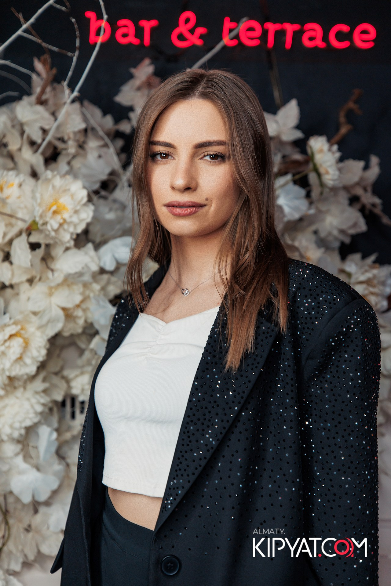 FRIENDS BAR & TERRACE. КИПЯТКОМ АЛМАТЫ!