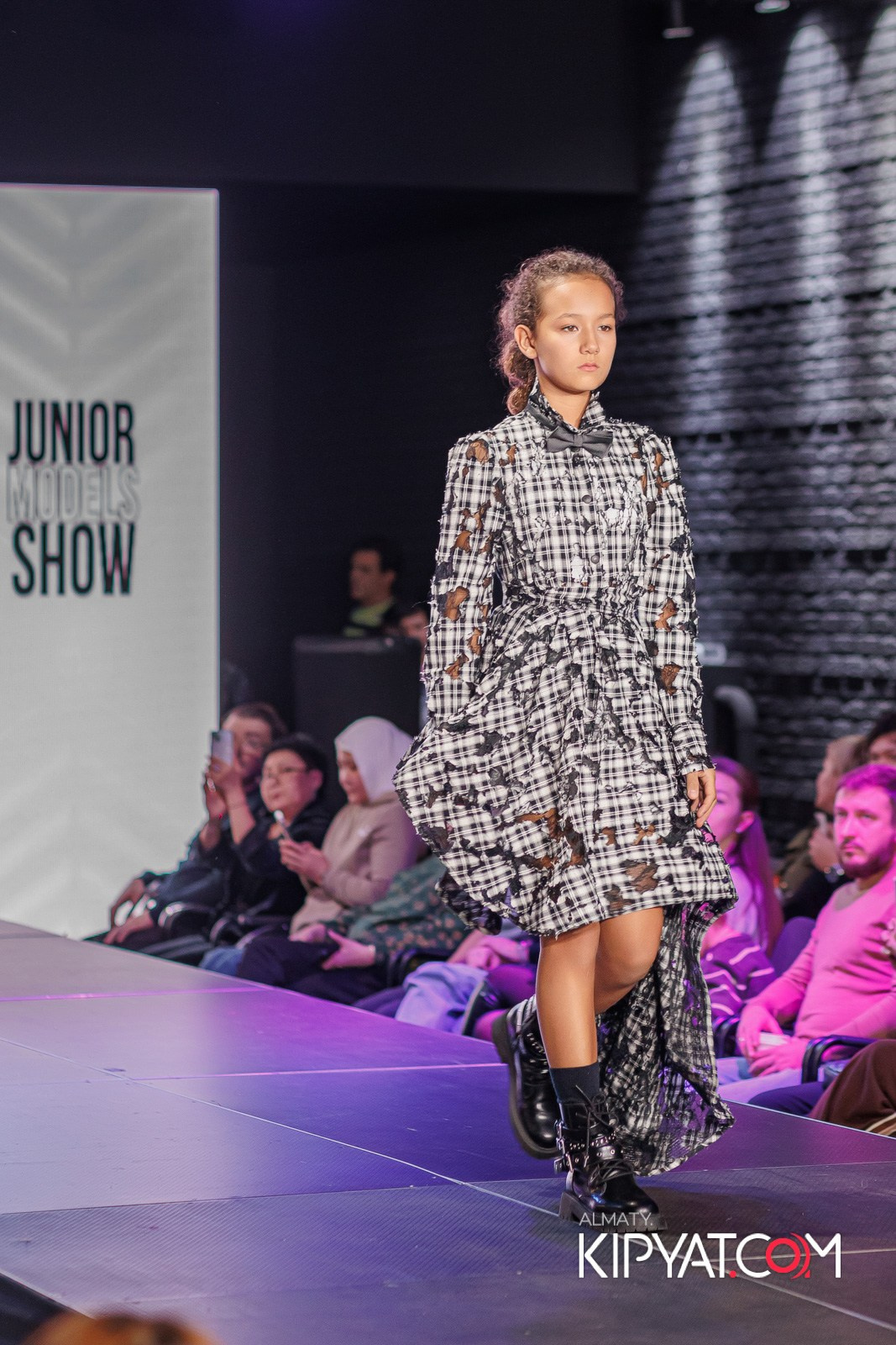 JUNIOR MODELS SHOW В РАМКАХ БЛАГОТВОРИТЕЛЬНОГО ПРОЕКТА МОДА ЗА СЧАСТЬЕ ДЕТЕЙ. КИПЯТКОМ АЛМАТЫ!