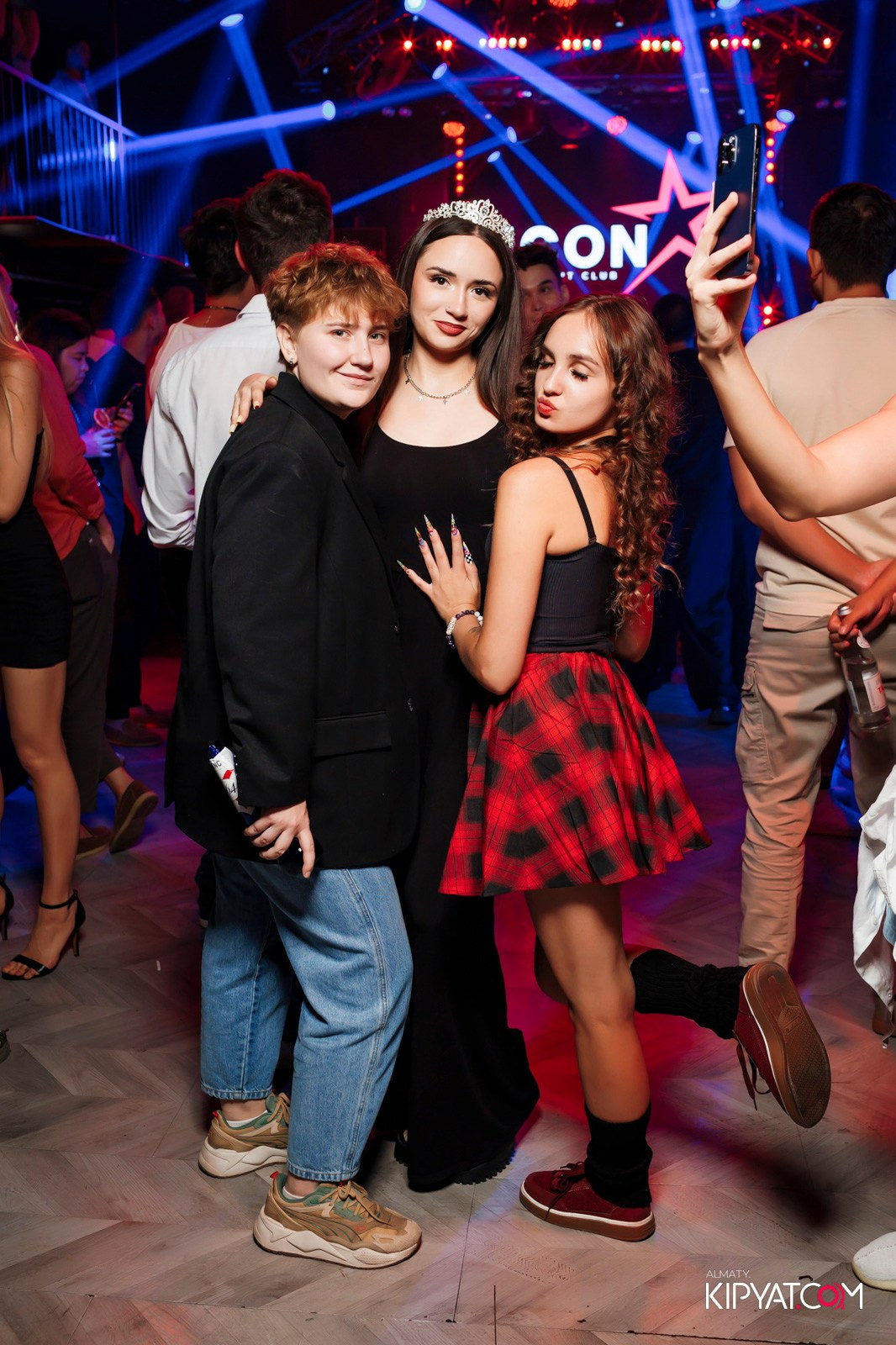 НОЧНОЙ КЛУБ ICON. КИПЯТКОМ АЛМАТЫ!