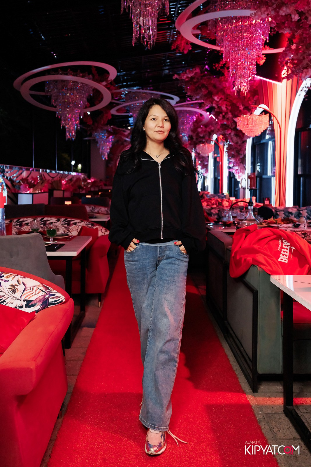 ЗАЯ, НА БИС. КИПЯТКОМ АЛМАТЫ!