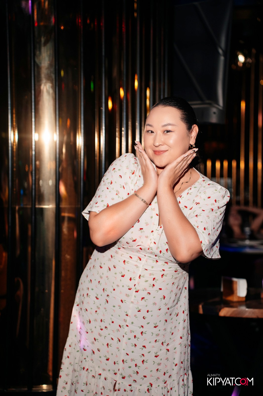 MOOD KARAOKE & TERRACE. КИПЯТКОМ АЛМАТЫ!