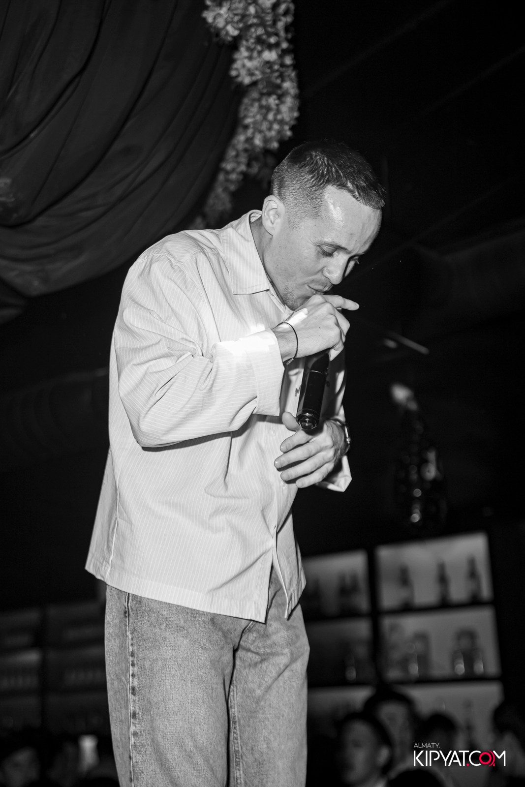 UYAT EMES BAR. КИПЯТКОМ АЛМАТЫ!