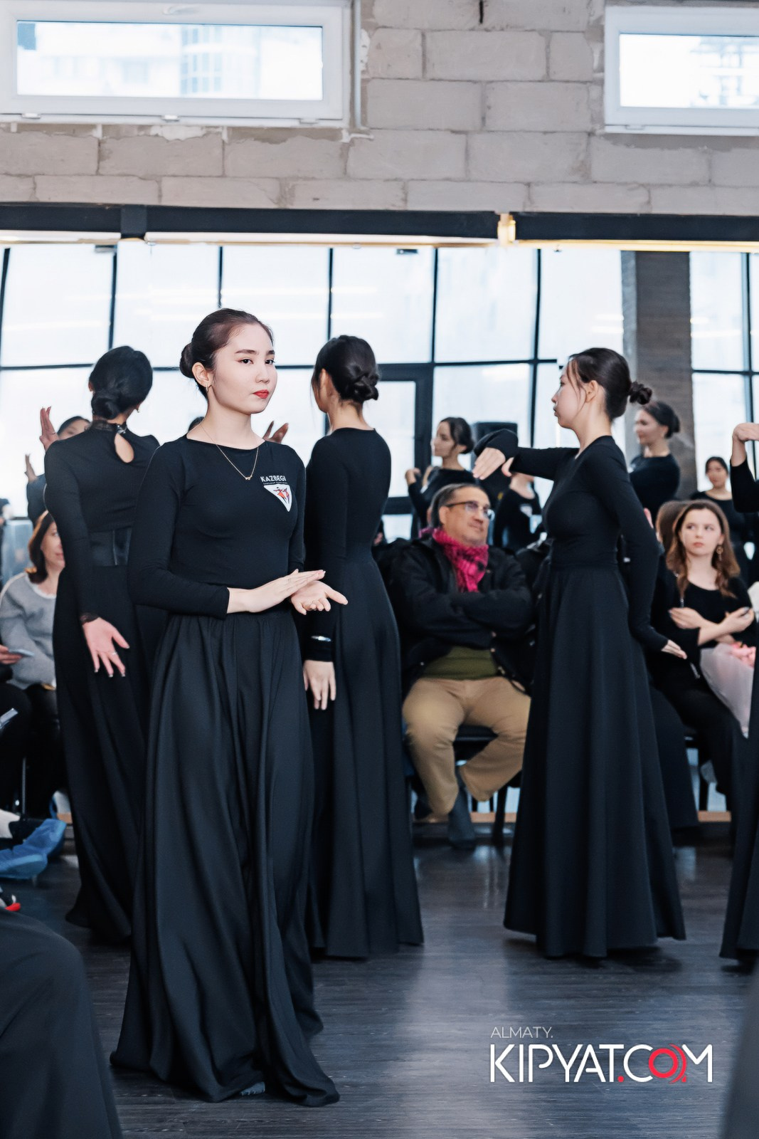 BLOCKBUSTER ТАНЦЕВАЛЬНАЯ АКАДЕМИЯ. КИПЯТКОМ АЛМАТЫ!