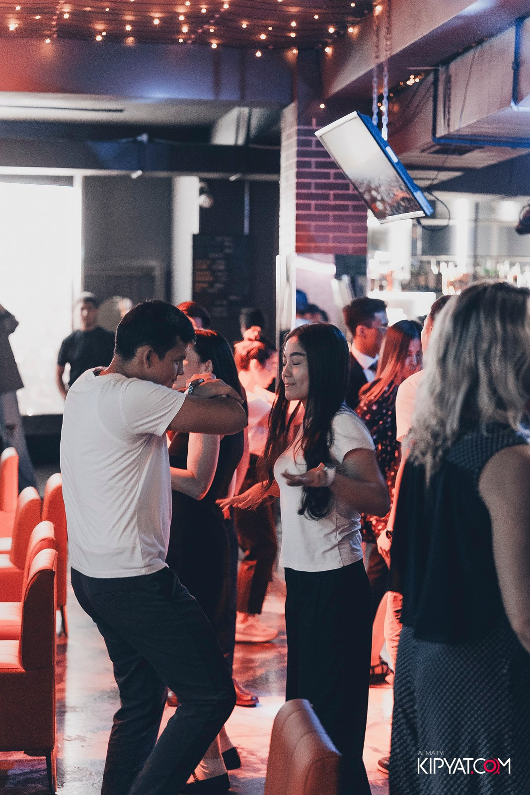 КАРАОКЕ DO RE MI. КИПЯТКОМ АЛМАТЫ!