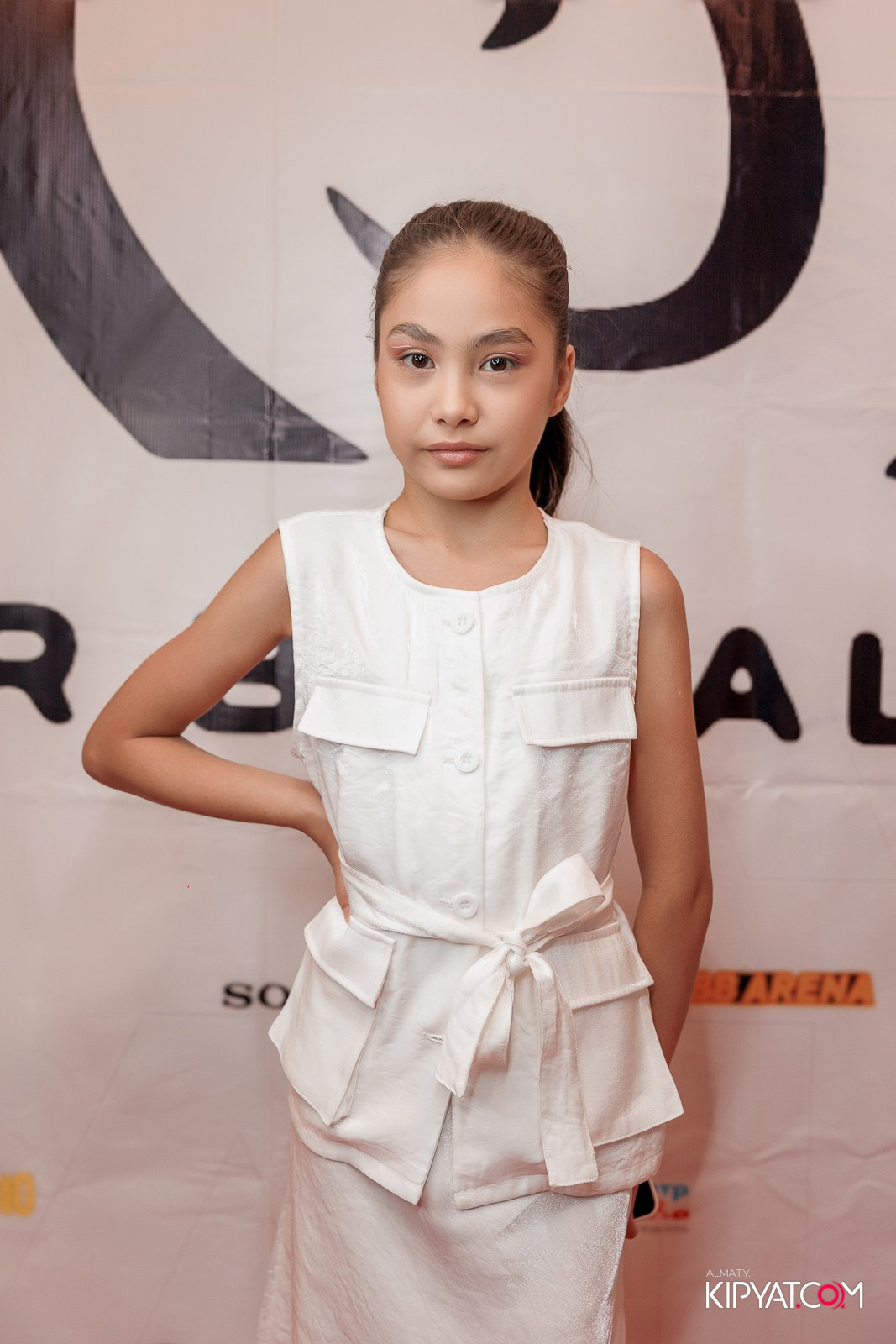 ПРЕЗЕНТАЦИЯ 10 ГРУППЫ КИНОПРОЕКТА STARBALALAR. КИПЯТКОМ АЛМАТЫ!