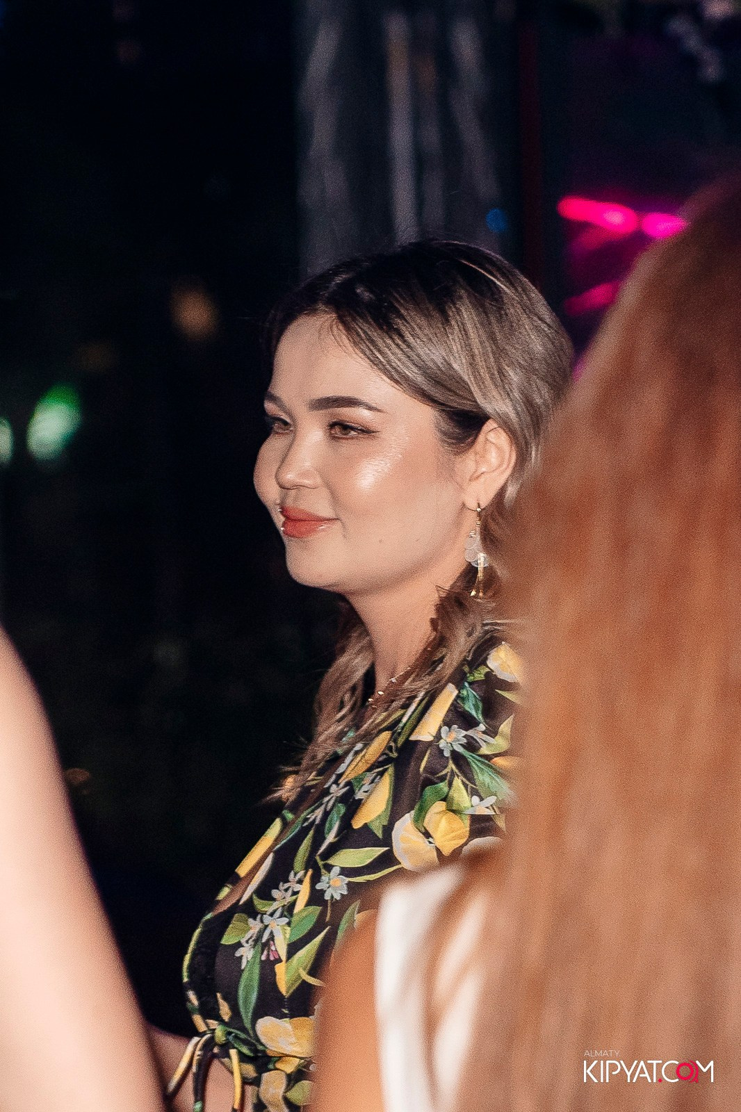 FRIENDS BAR & TERRACE. КИПЯТКОМ АЛМАТЫ!