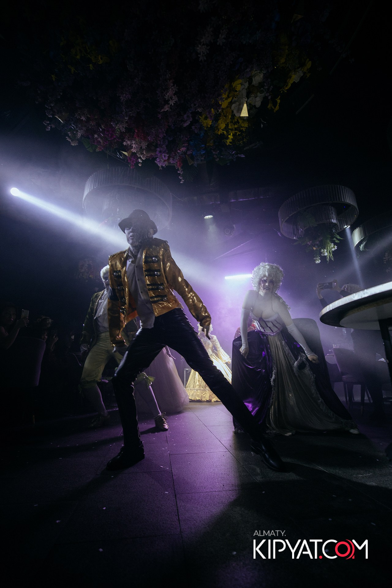 FRIENDS BAR & TERRACE. КИПЯТКОМ АЛМАТЫ! Фотосъемка мероприятий в Алматы