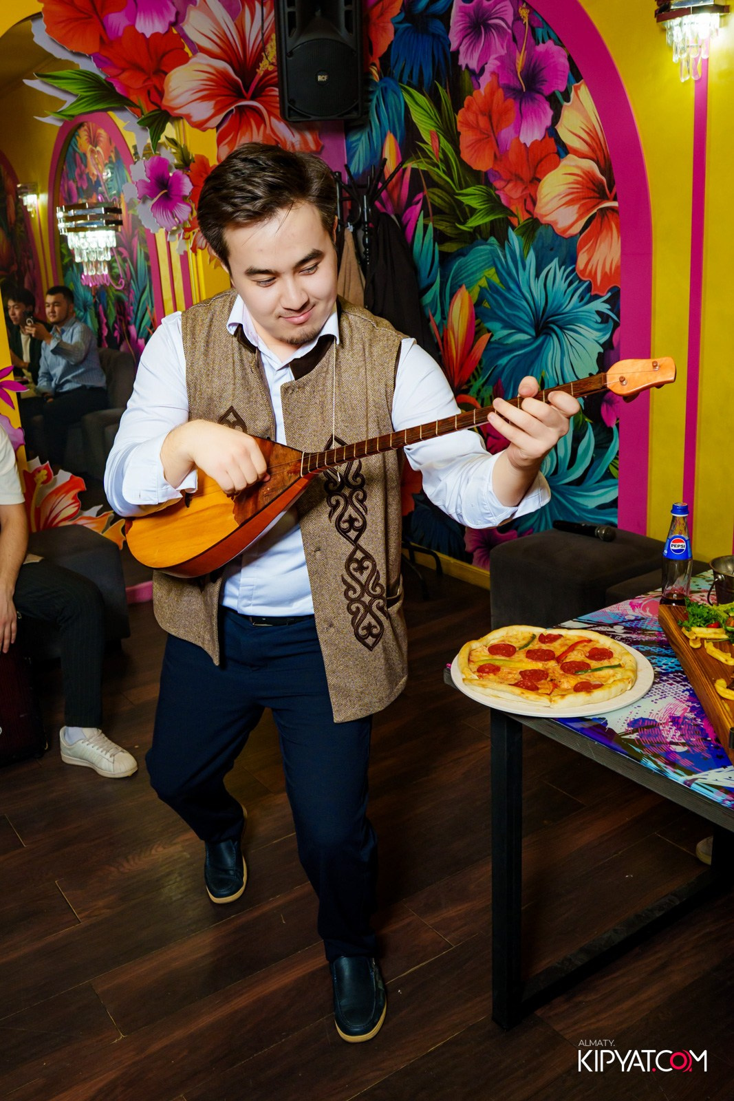 УХО И МЕДВЕДЬ НА САИНА. КИПЯТКОМ АЛМАТЫ!