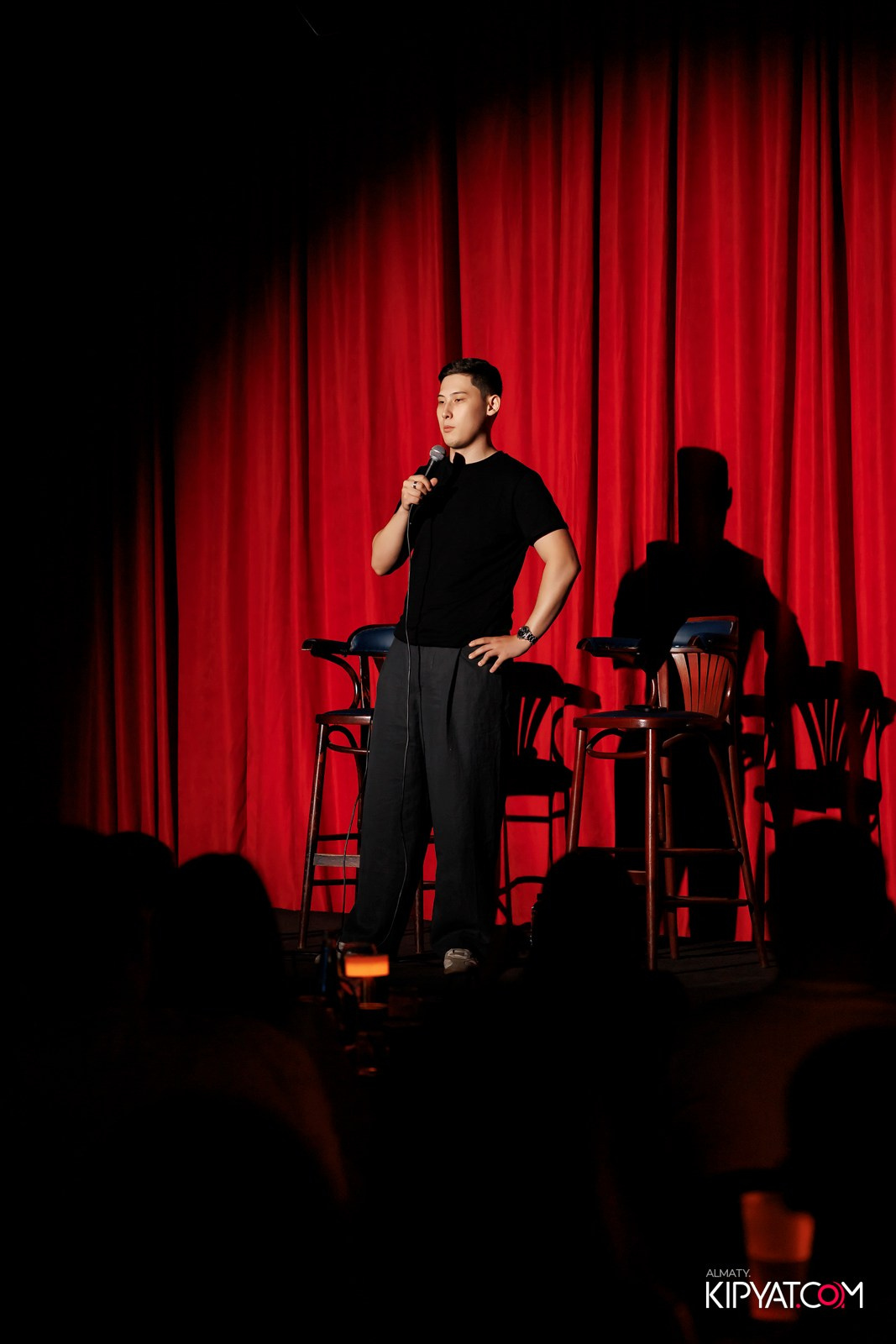 STAND UP КОНЦЕРТ АЛЕКСАНДРА МЕРКУЛЬ. КИПЯТКОМ АЛМАТЫ! Фотосъемка мероприятий в Алматы