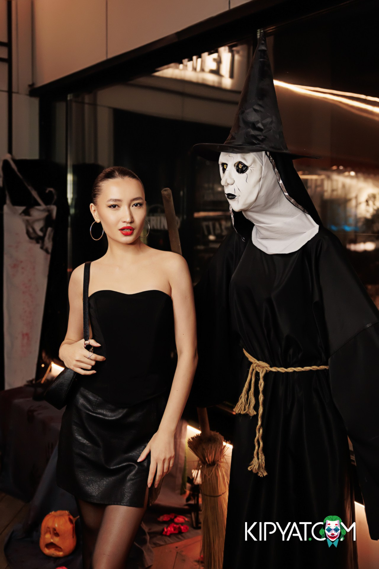 ХЕЛЛОУИН В ТЕПЛИЦЕ. КИПЯТКОМ АЛМАТЫ!