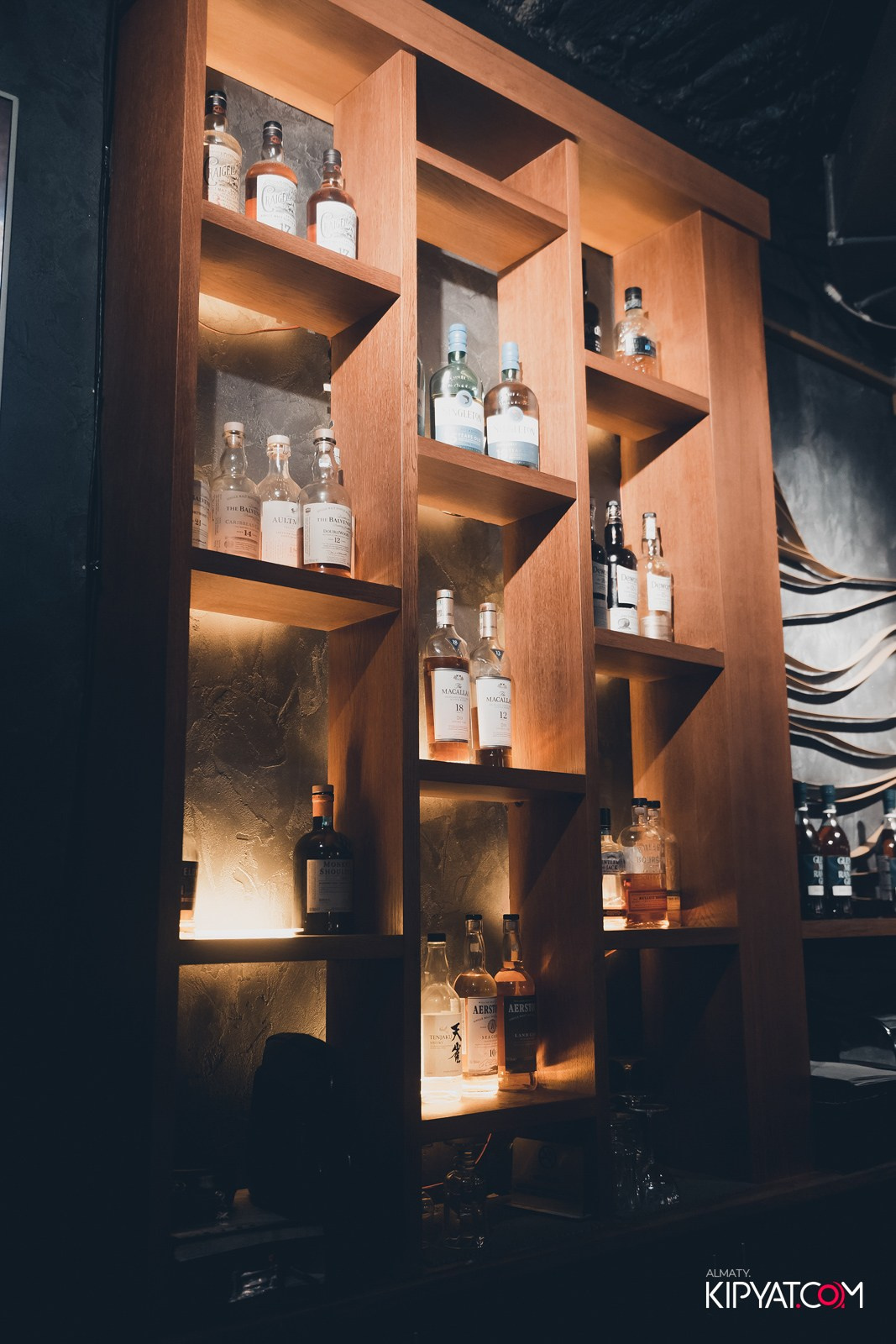 LAUREATE GRANDE CAFE. КИПЯТКОМ АЛМАТЫ!