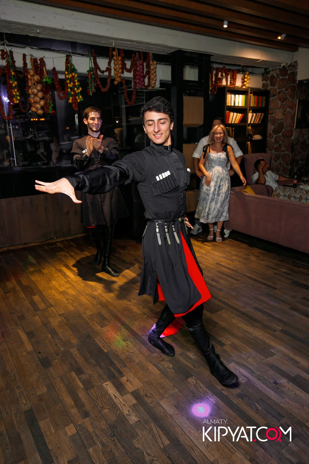 ВАХТАНГУРИ. КИПЯТКОМ АЛМАТЫ!