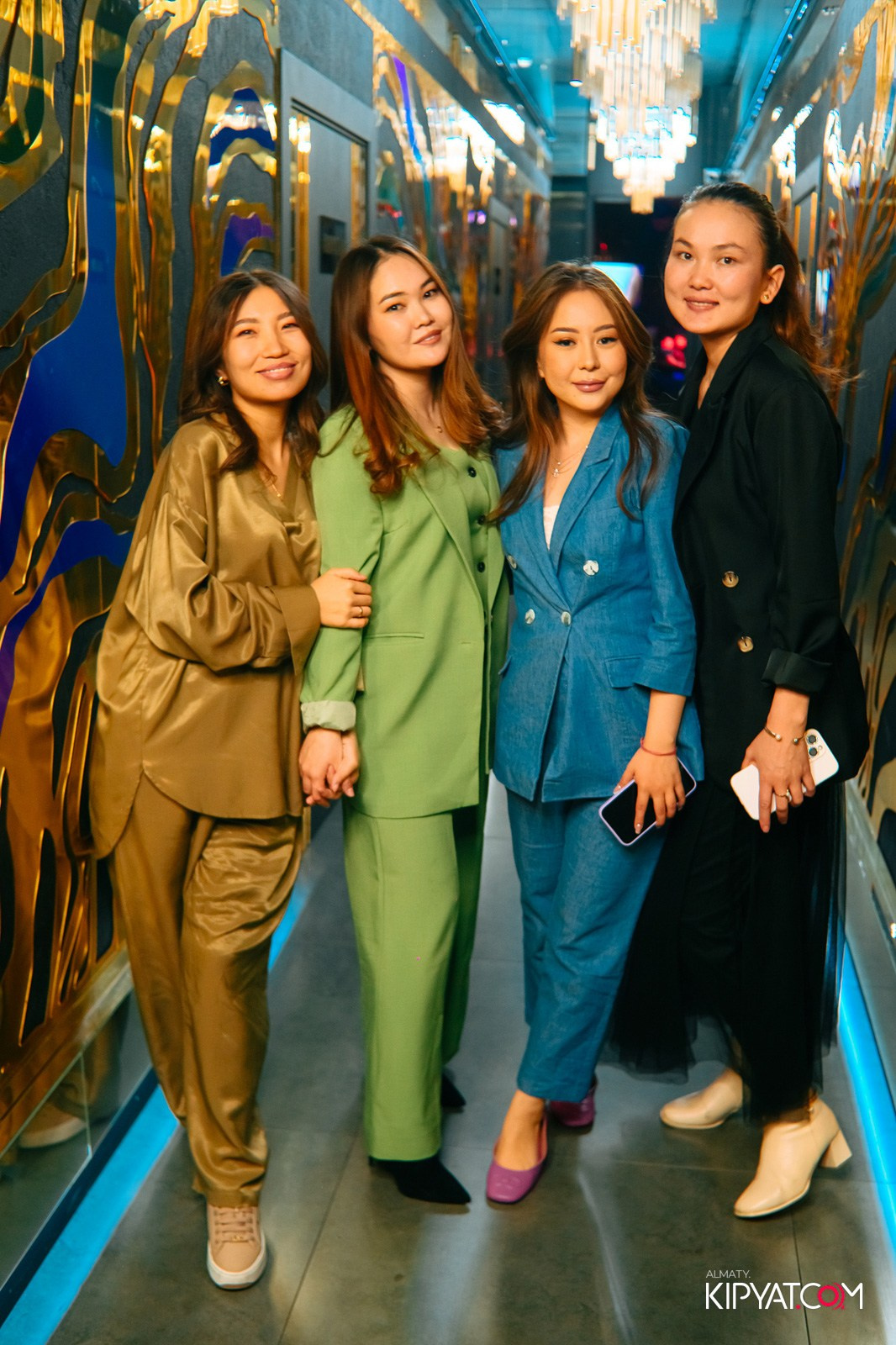 MOOD KARAOKE & TERRACE. КИПЯТКОМ АЛМАТЫ!