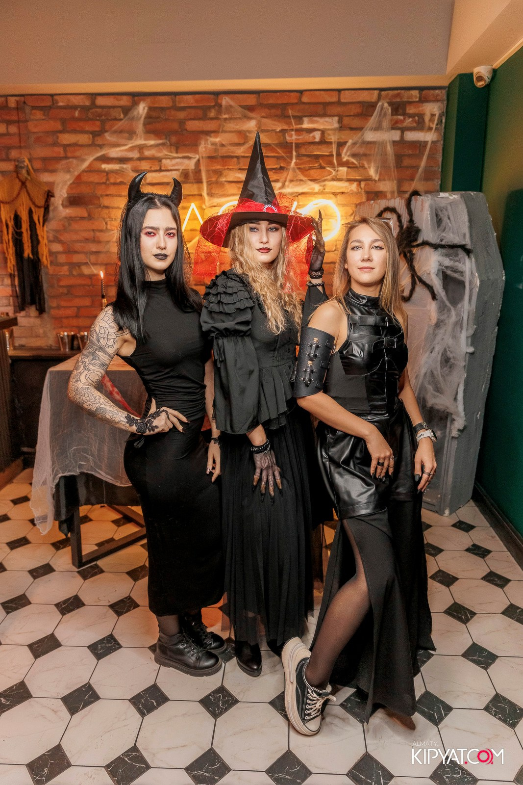 HALLOWEEN PARTY — OLOVO BAR НА ДОСТЫК. КИПЯТКОМ АЛМАТЫ!