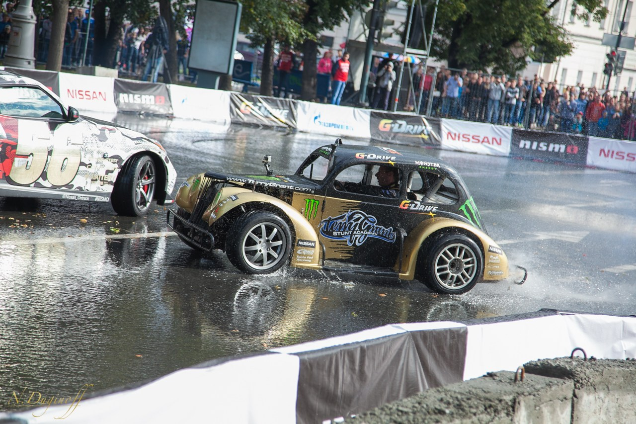 Nissan Nissmo Drive. Профессиональный фотограф Дугинов Николай | Екатеринбург