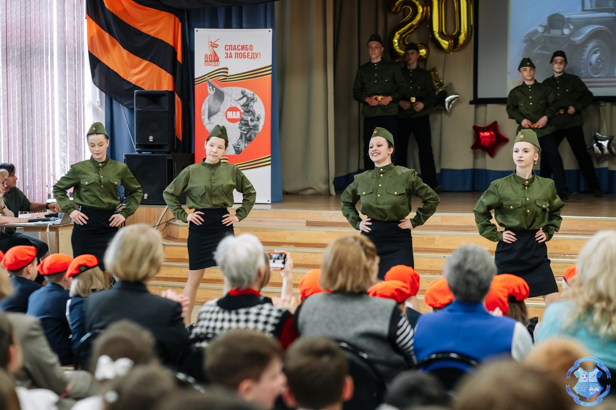 Праздник 9 мая в школе. Фотограф Москва