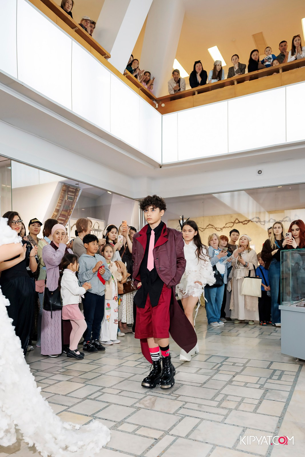 JUNIOR MODELS SHOW. ПЕРФОМАНС НОЧЬ В МУЗЕЕ. КИПЯТКОМ АЛМАТЫ! Фотосъемка мероприятий в Алматы