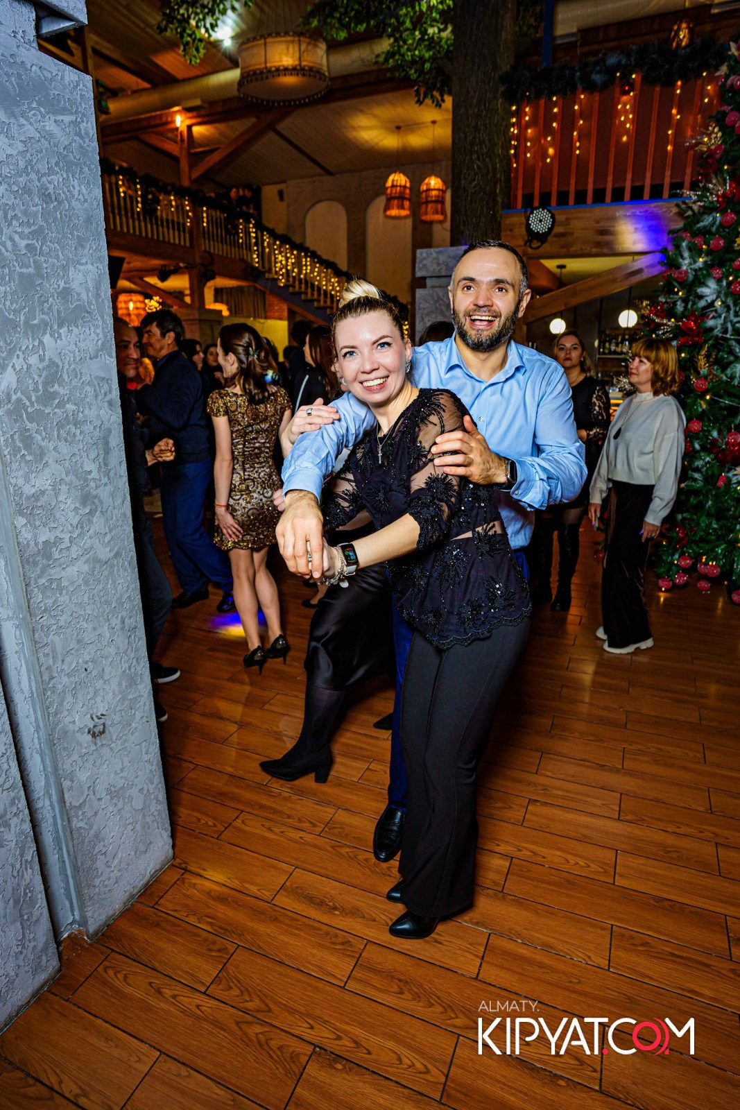 ГРУЗИНСКИЙ ДВОР НА КАБАНБАЙ БАТЫРА. КИПЯТКОМ АЛМАТЫ!