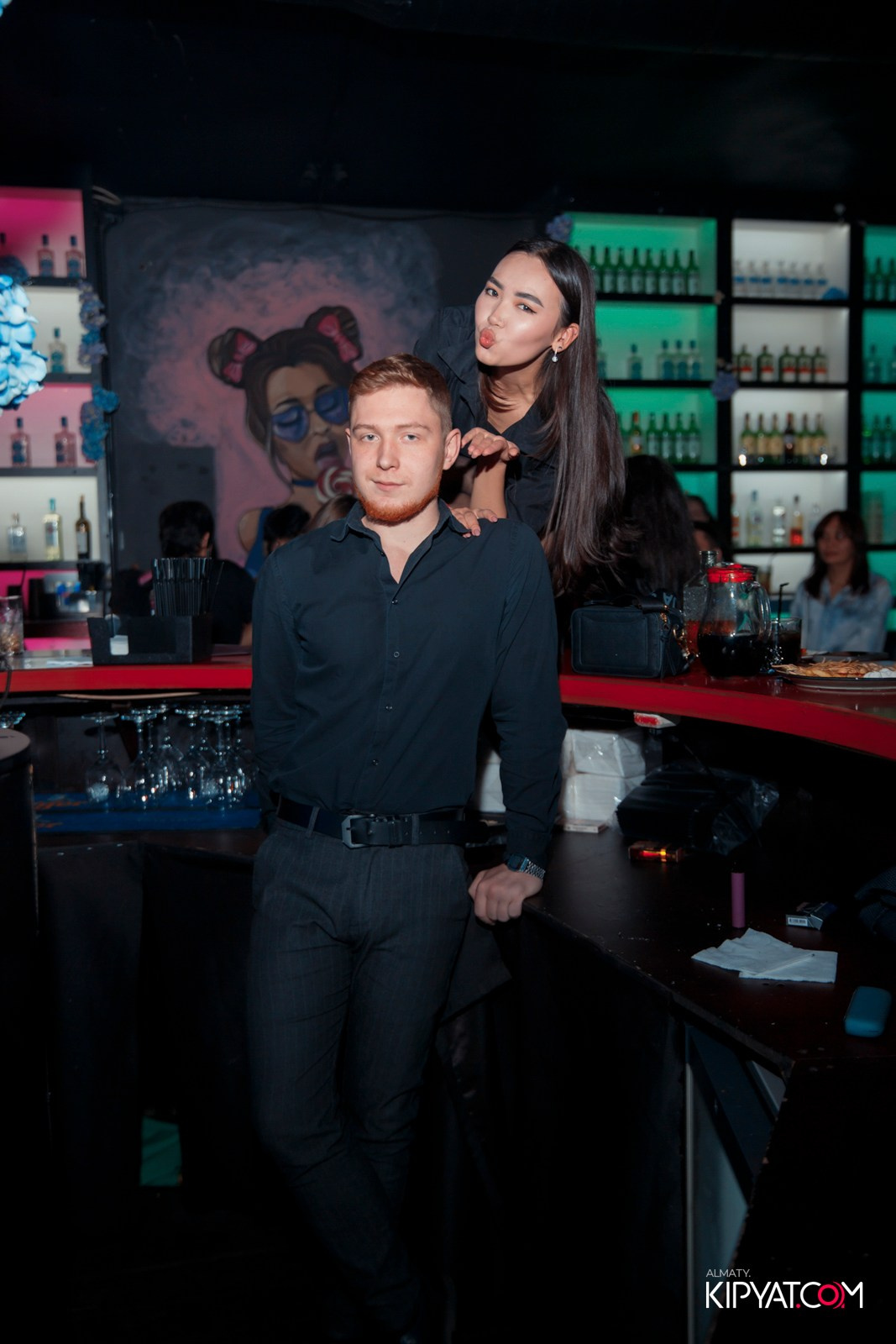 UYAT EMES BAR. КИПЯТКОМ АЛМАТЫ!