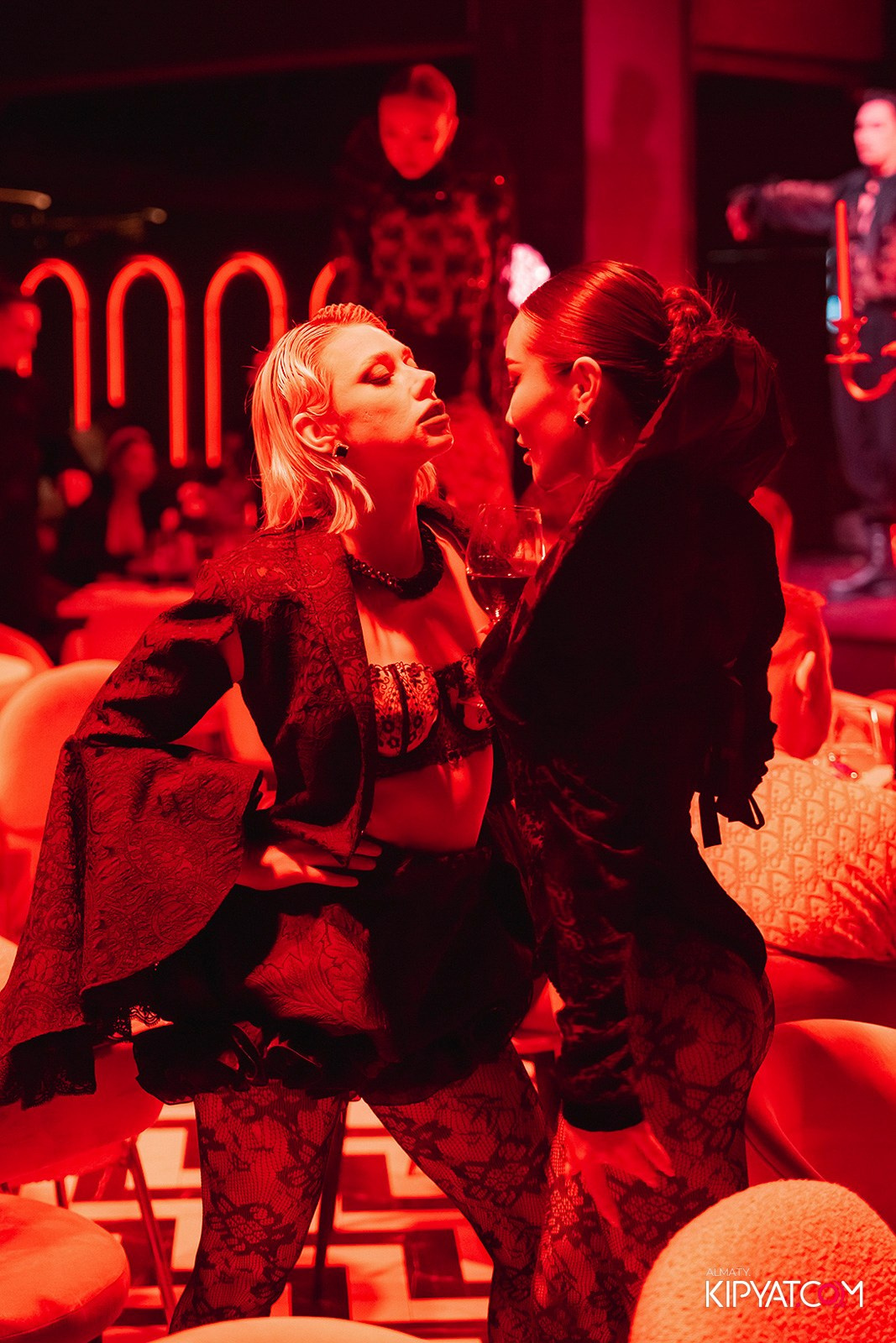 QUEEN. КИПЯТКОМ АЛМАТЫ!