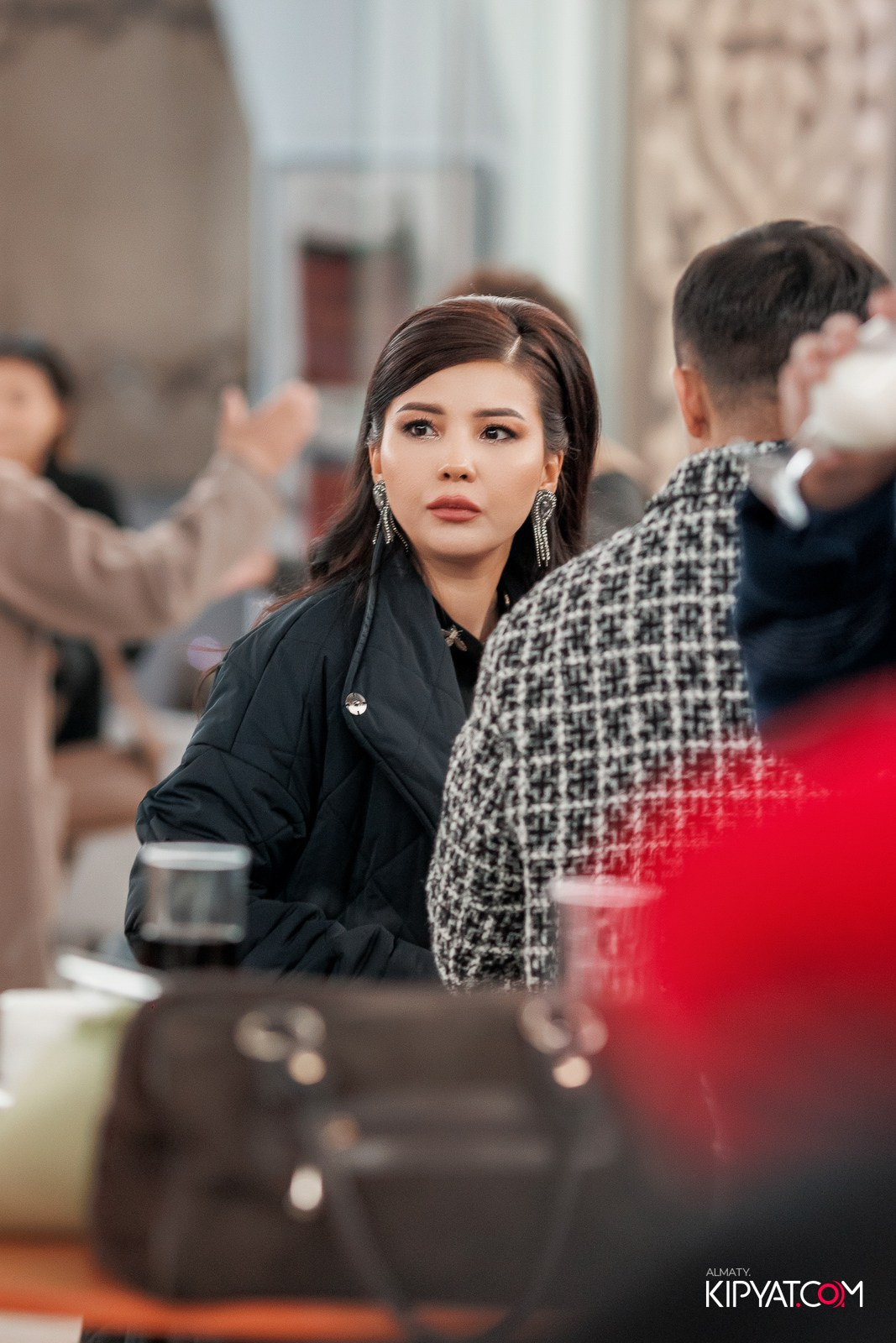 FASHION ПОКАЗ, КАЗАХСКОЙ НАЦИОНАЛЬНОЙ ОДЕЖДЫ. КИПЯТКОМ АЛМАТЫ!