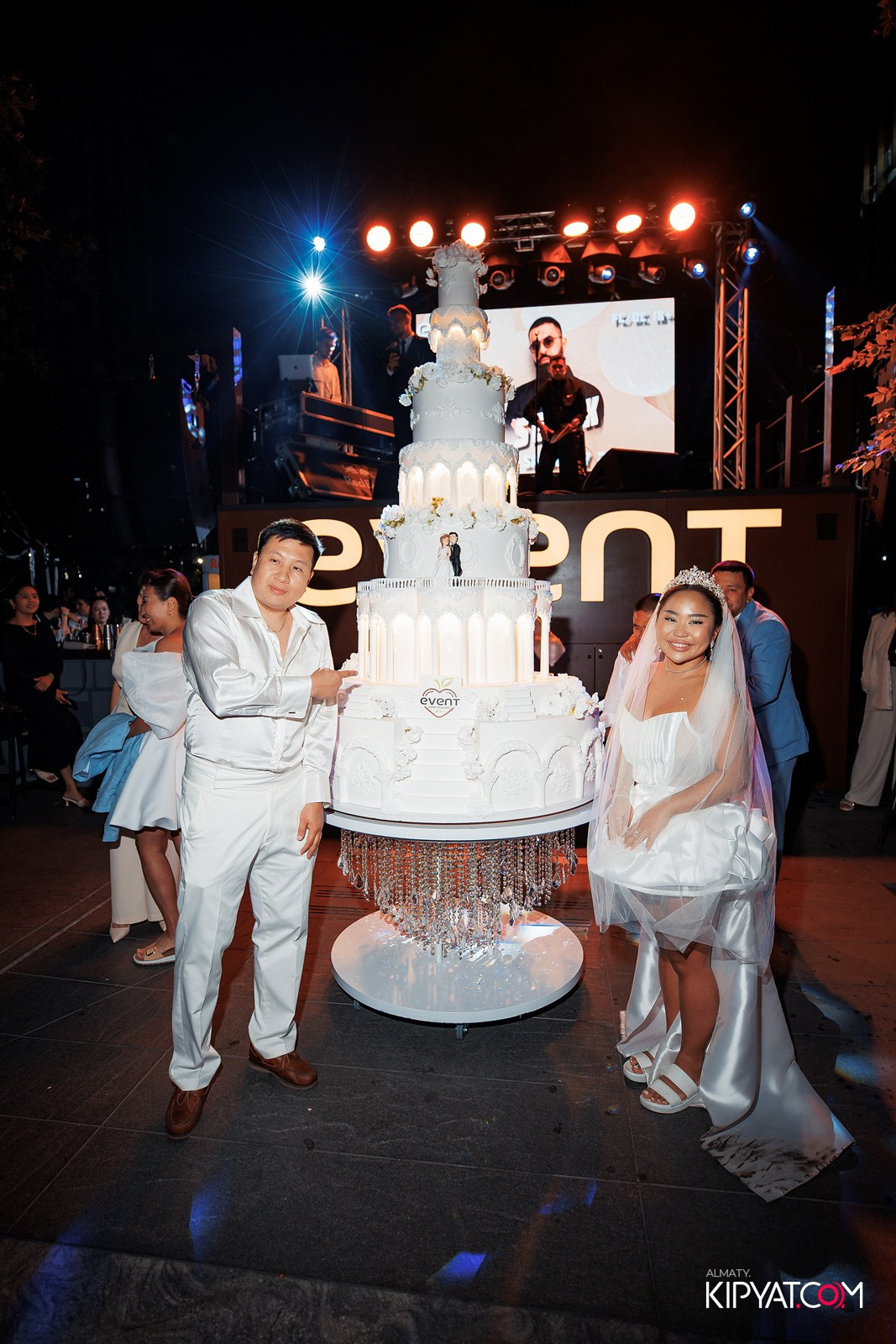 EVENT BAR. КИПЯТКОМ АЛМАТЫ!