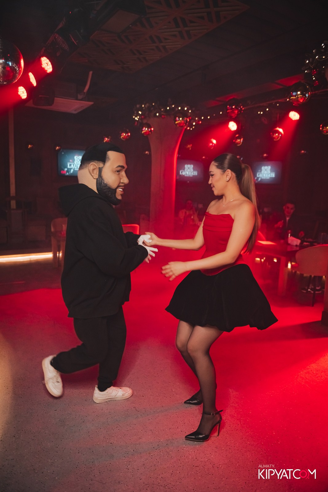 LAUREATE GRANDE CAFE. КИПЯТКОМ АЛМАТЫ!