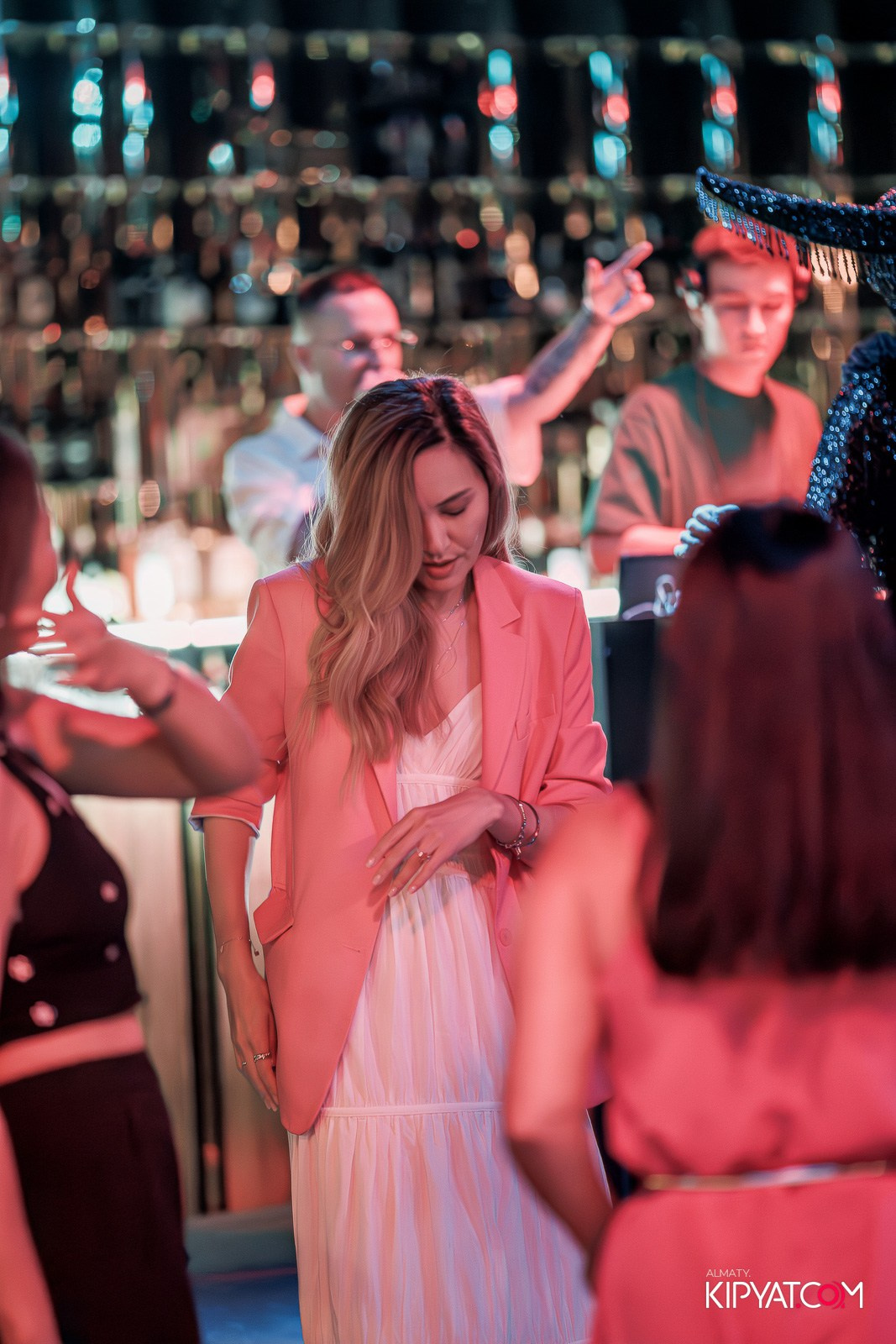 MOOD KARAOKE & TERRACE. КИПЯТКОМ АЛМАТЫ!