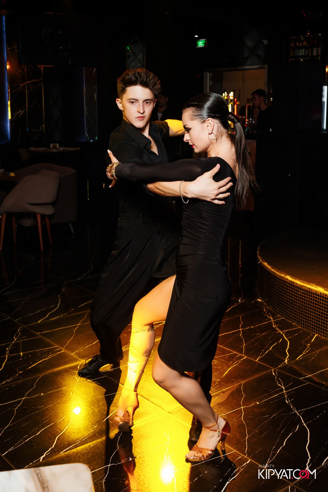 MOOD KARAOKE & TERRACE. КИПЯТКОМ АЛМАТЫ!